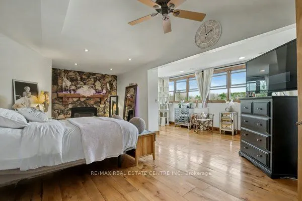 16 Deer Run Crescent