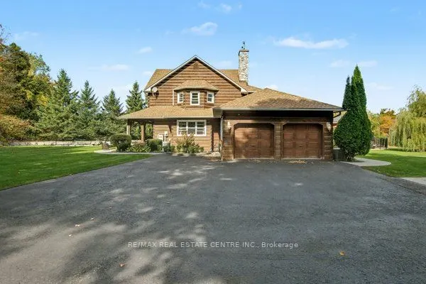 16 Deer Run Crescent