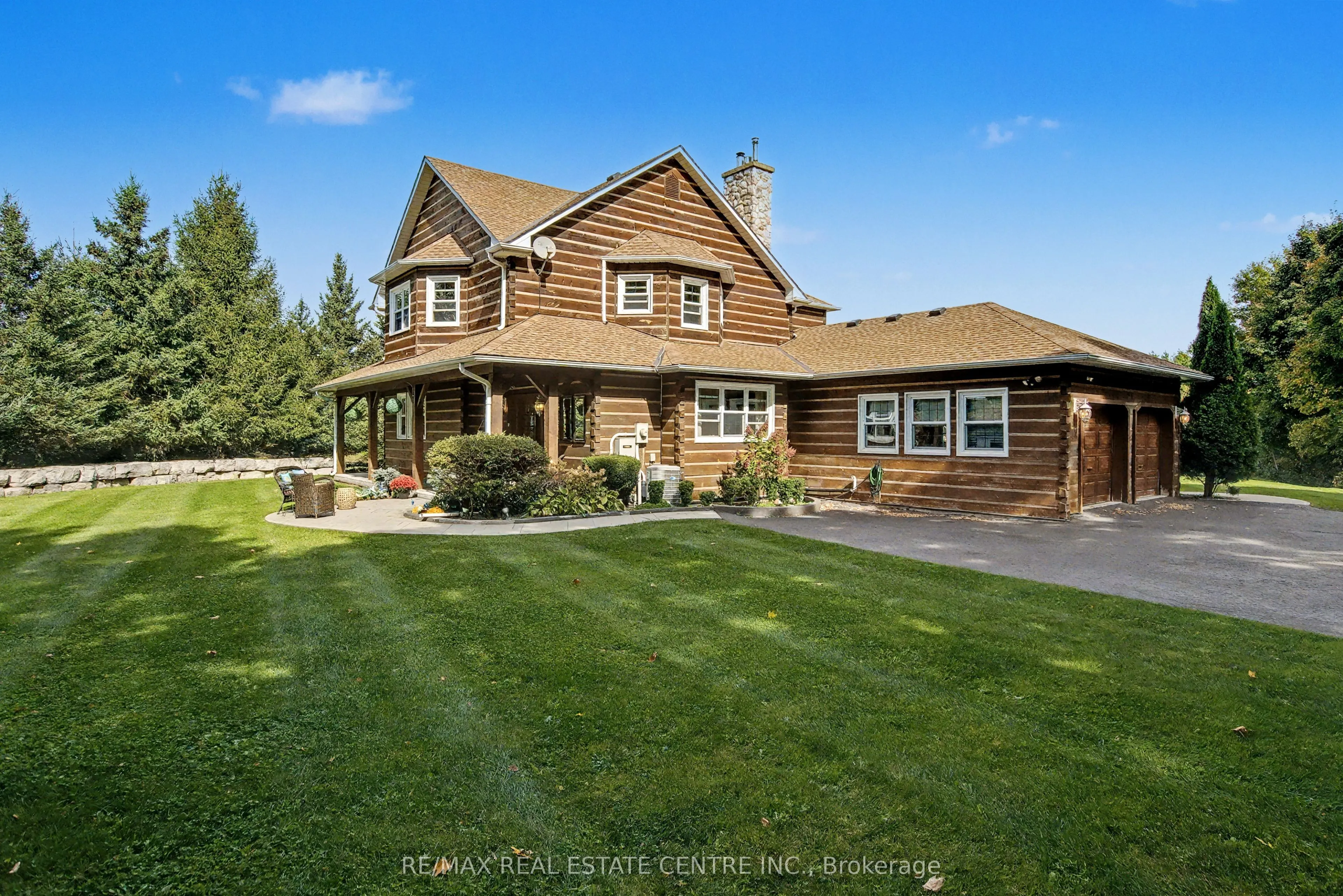 16 Deer Run Crescent