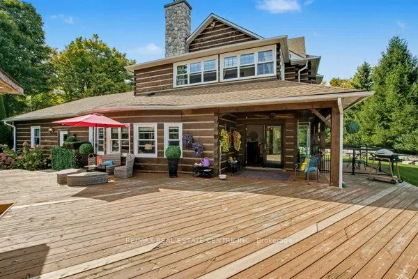 16 Deer Run Crescent