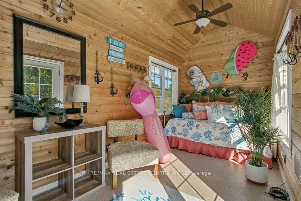 16 Deer Run Crescent