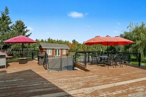 16 Deer Run Crescent