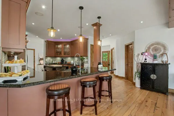 16 Deer Run Crescent