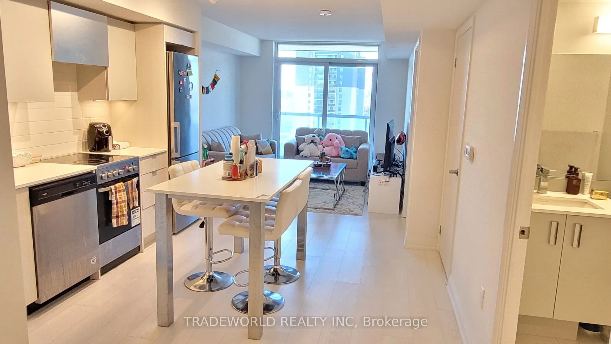 30 Gibbs Road, #1001