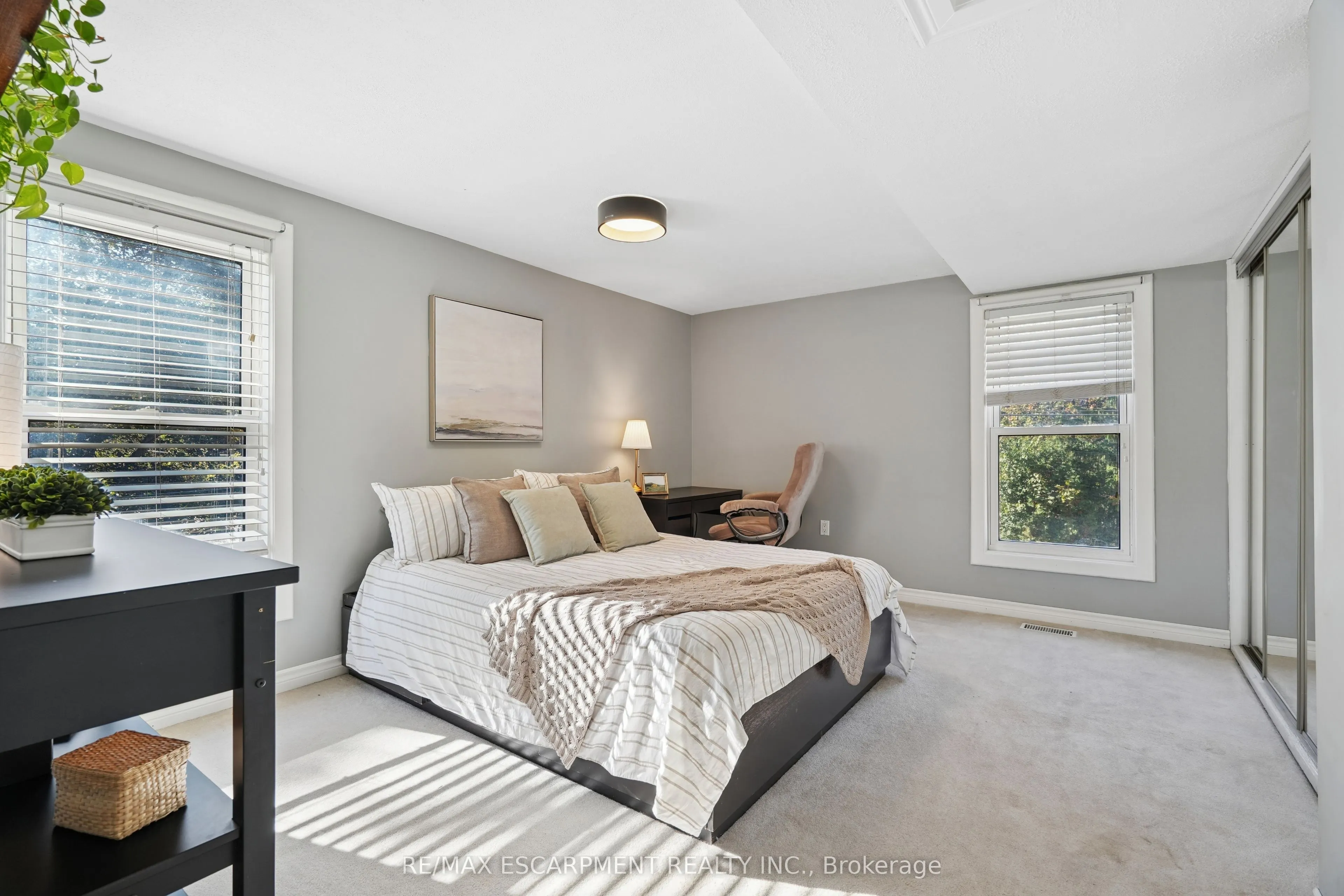 2055 Embleton Road