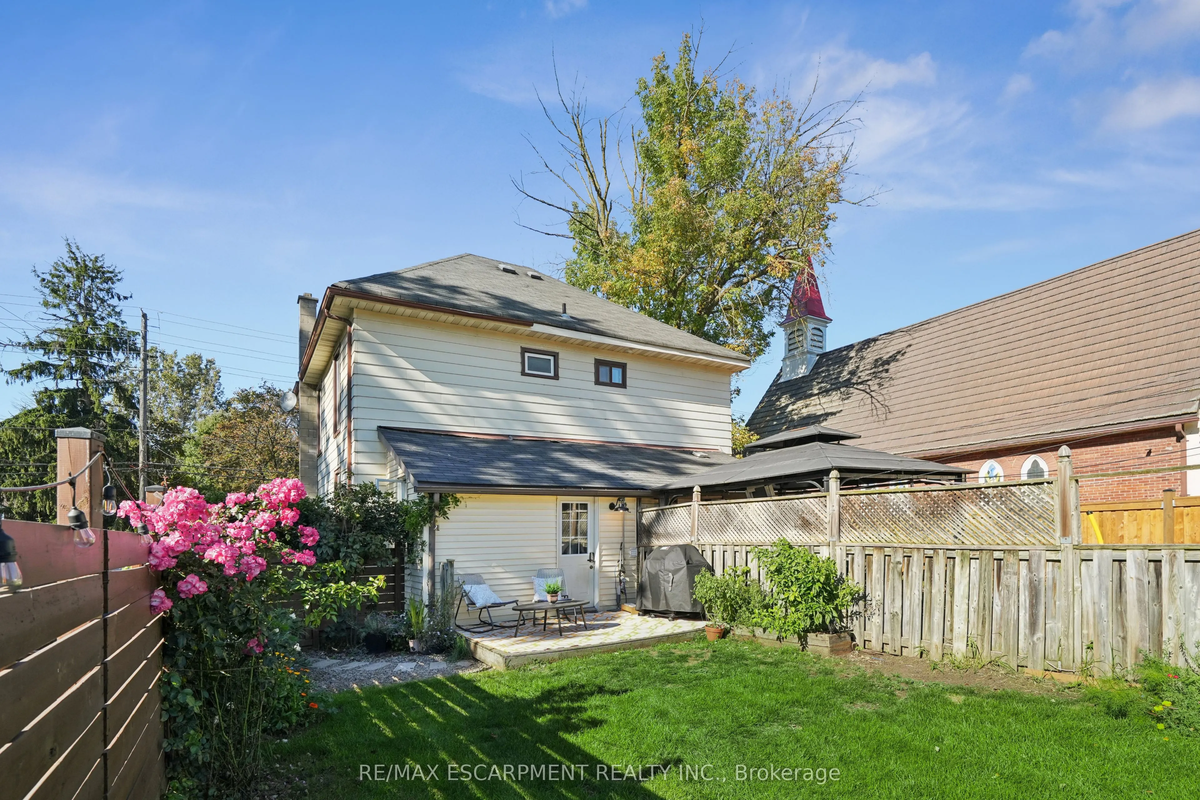 2055 Embleton Road