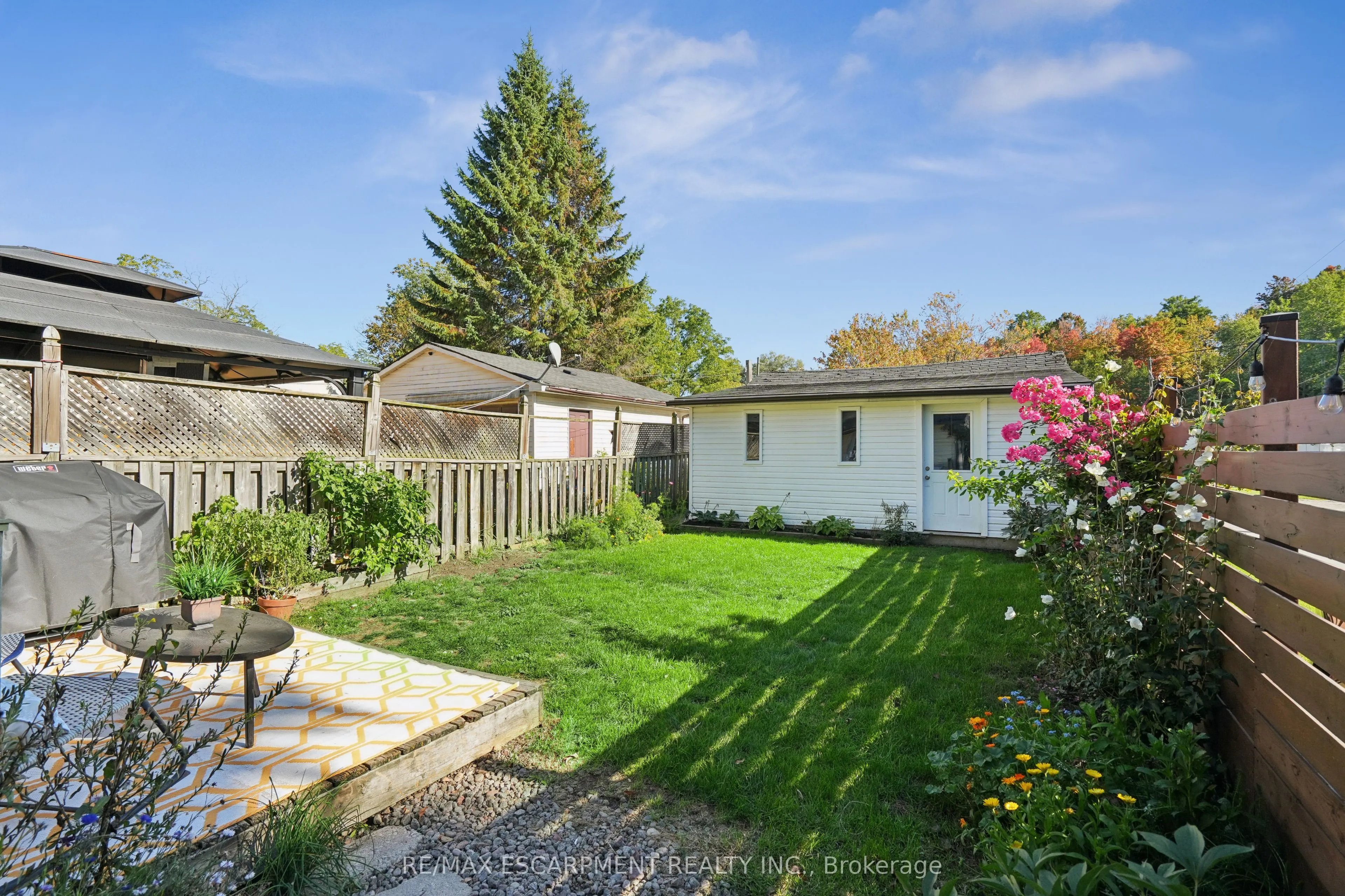 2055 Embleton Road