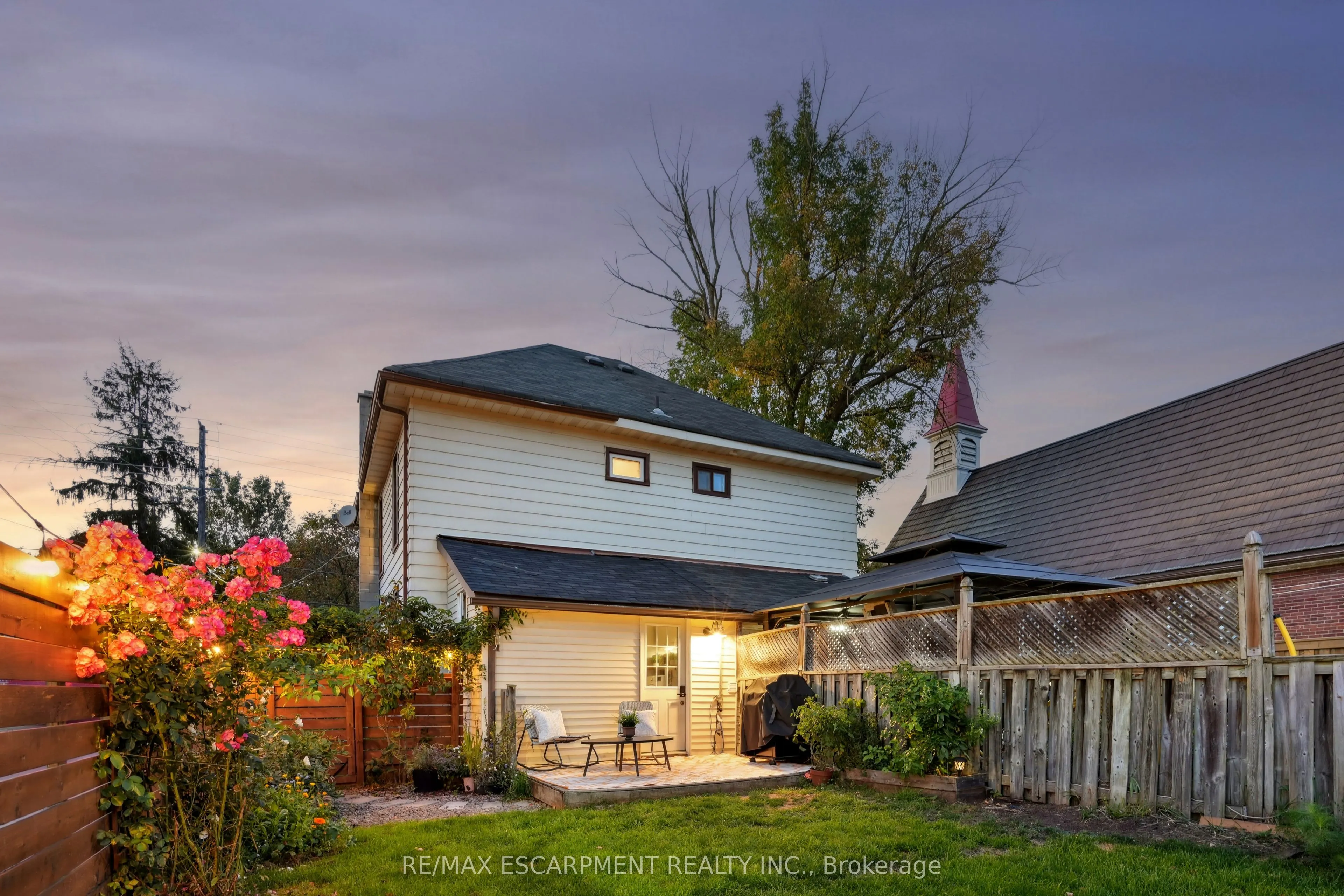 2055 Embleton Road