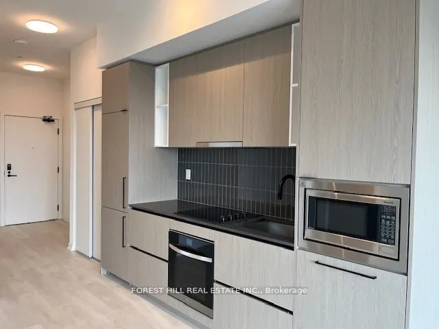 1285 Dupont Street, #802