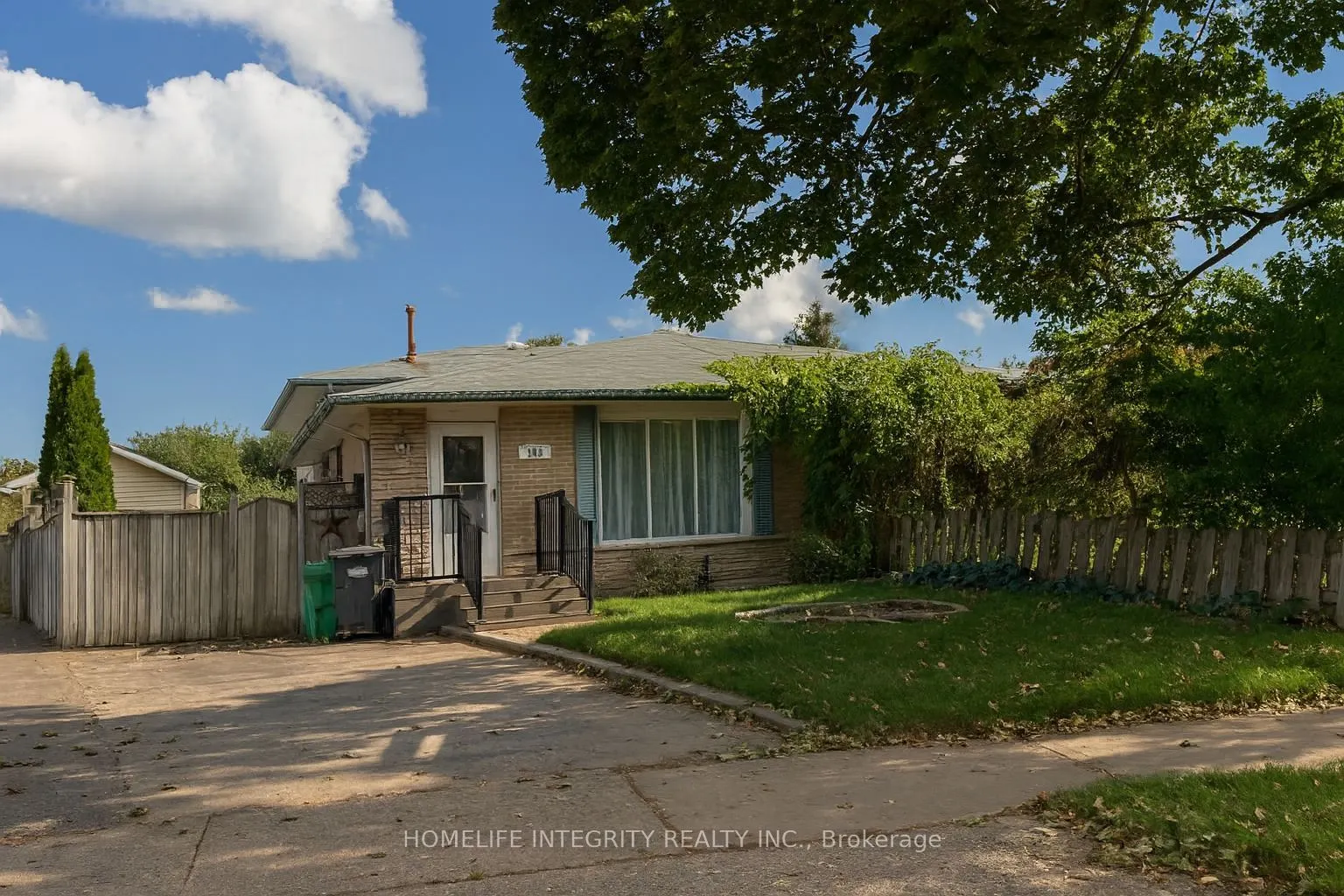 163 Archdekin Drive