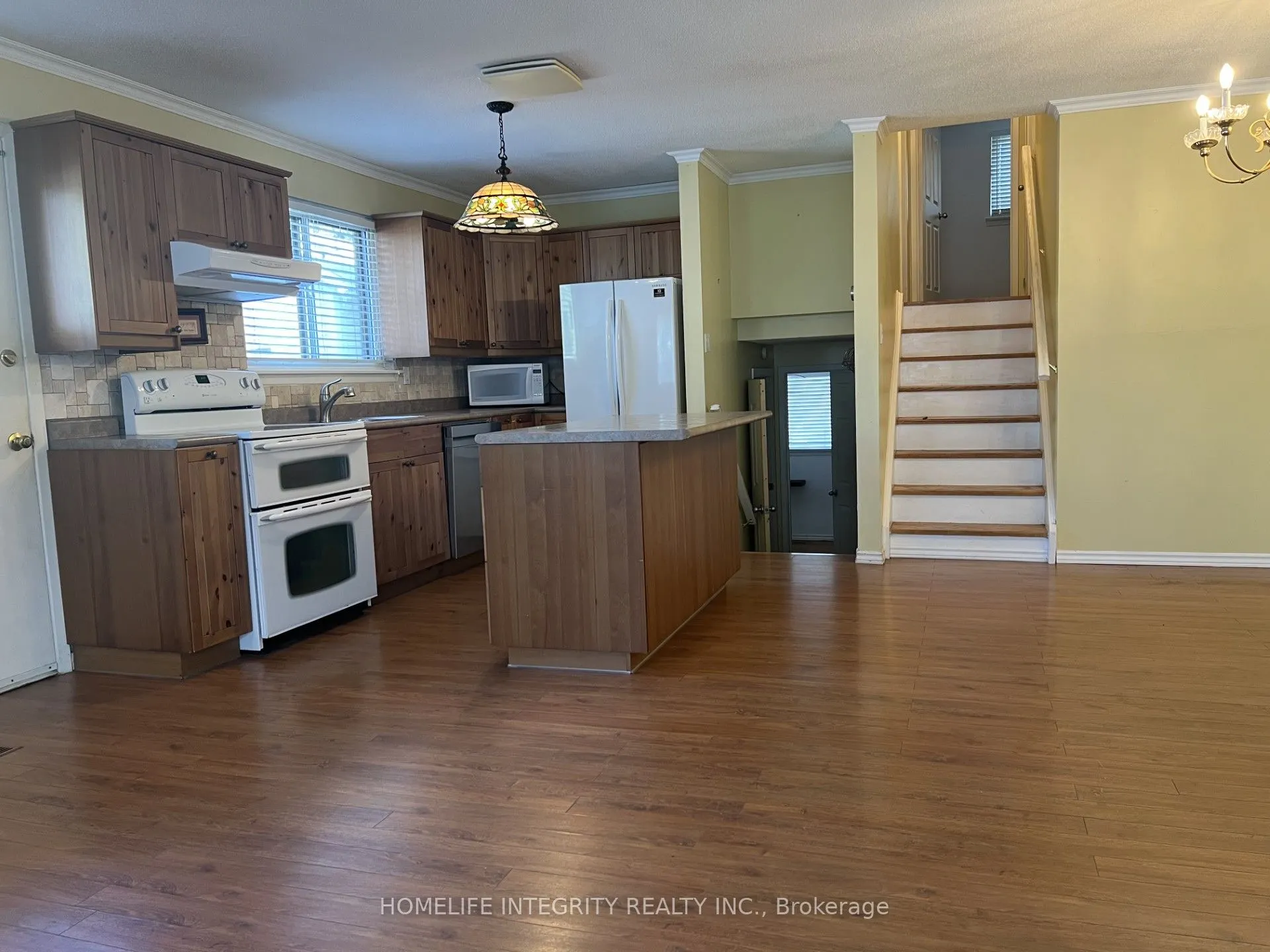 163 Archdekin Drive