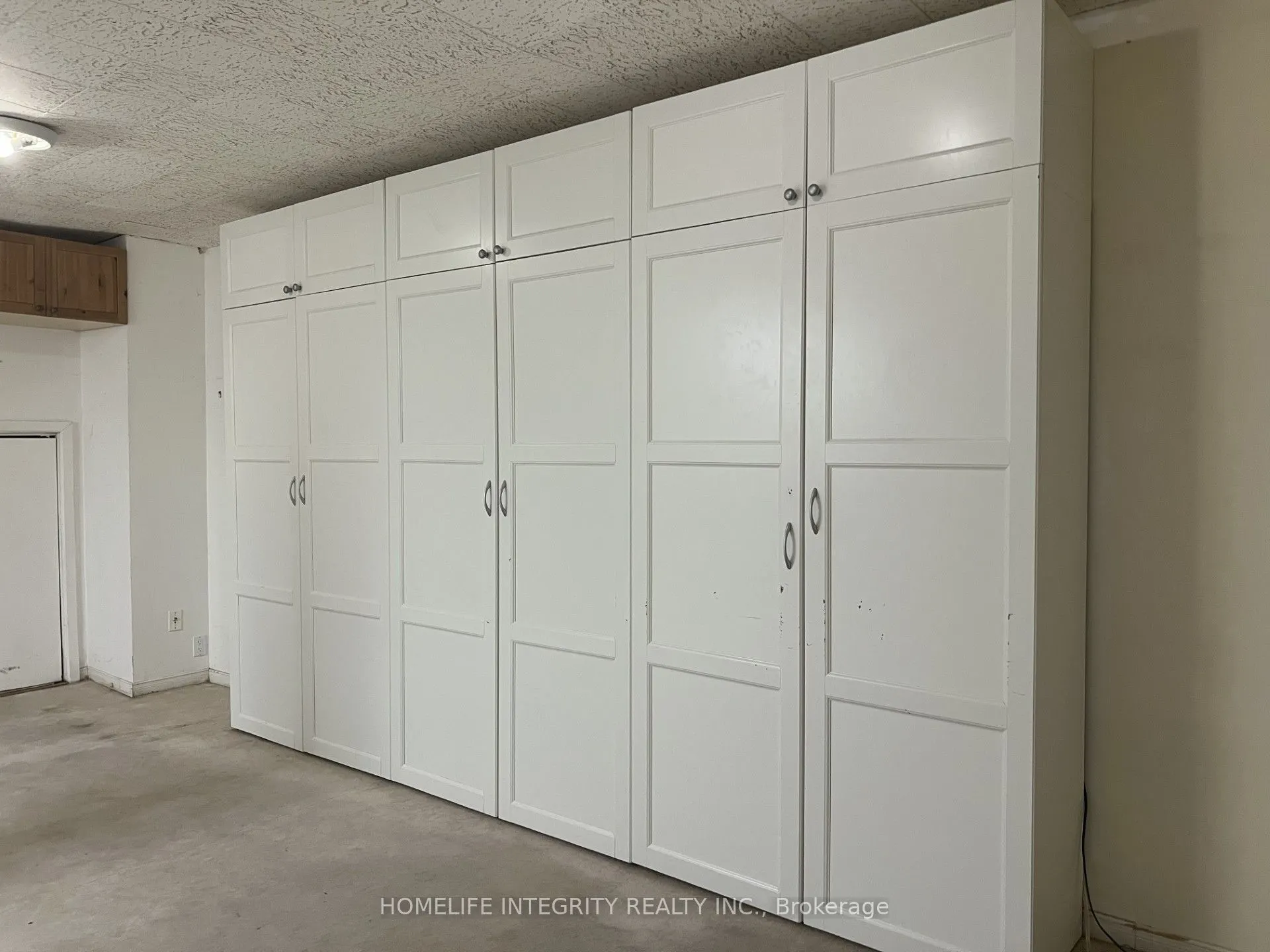 163 Archdekin Drive