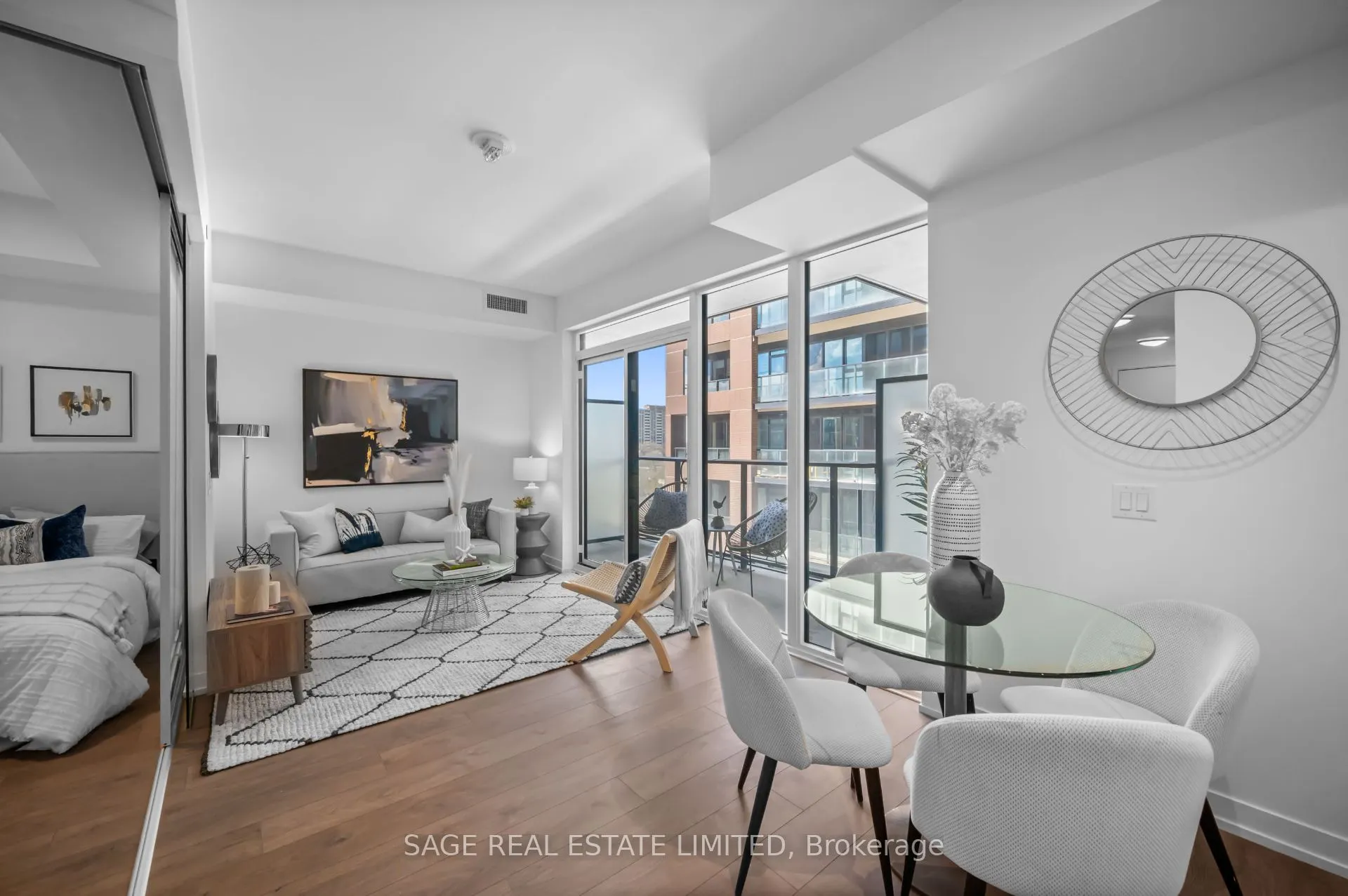 270 Dufferin Street, #711