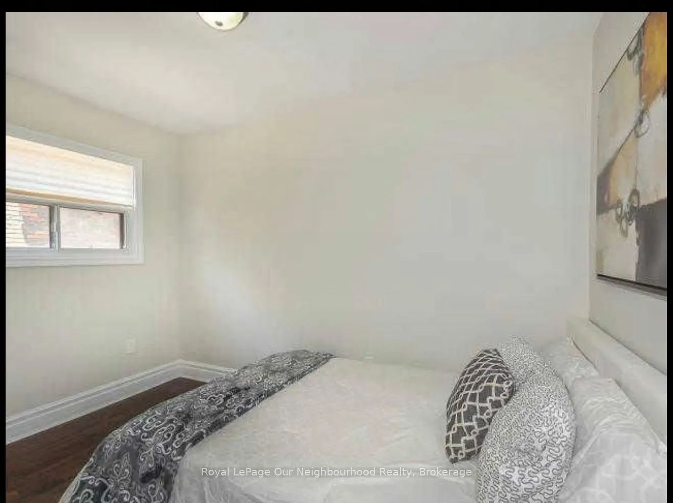 388 Harvie Ave Avenue, #Main Floor