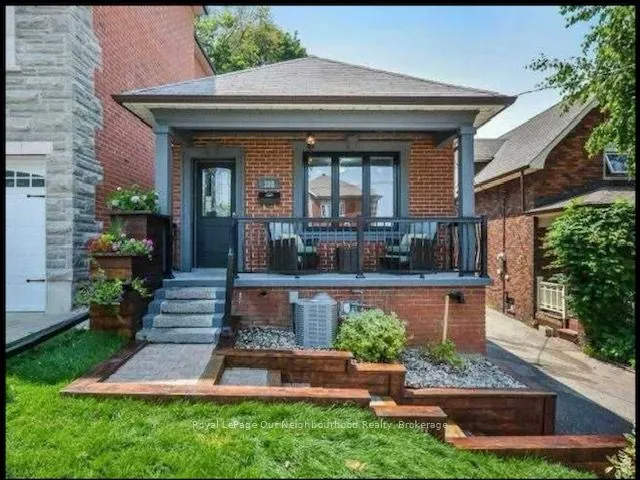 388 Harvie Ave Avenue, #Main Floor