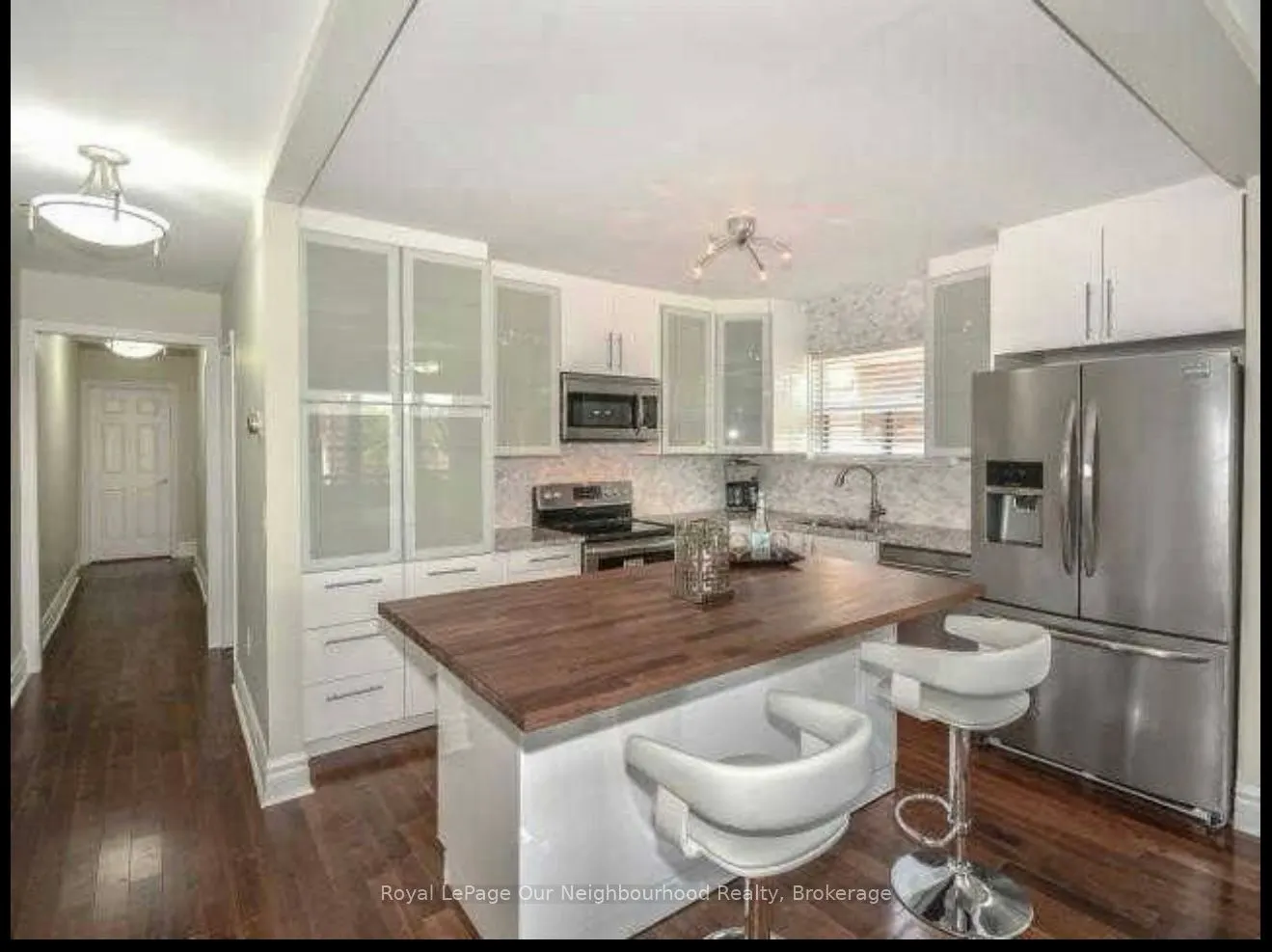 388 Harvie Ave Avenue, #Main Floor