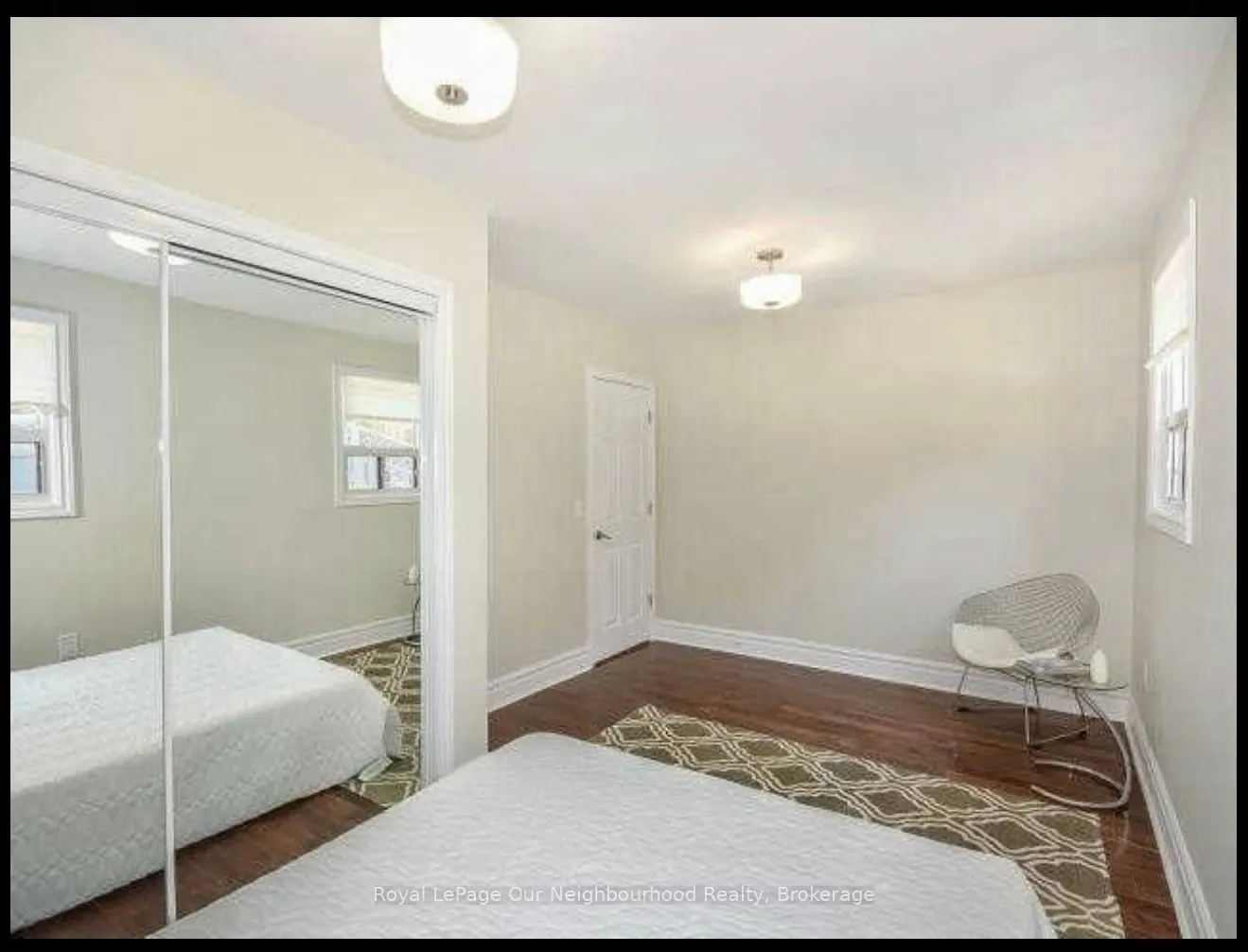 388 Harvie Ave Avenue, #Main Floor