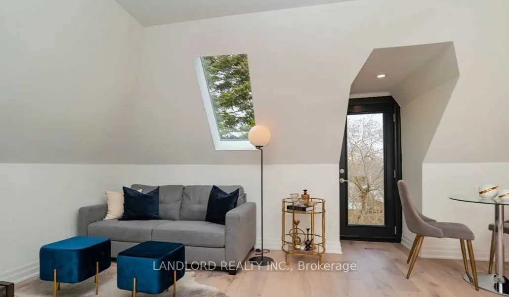 121 Sorauren Avenue, #3