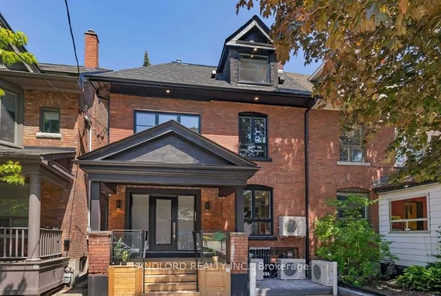 121 Sorauren Avenue, #3