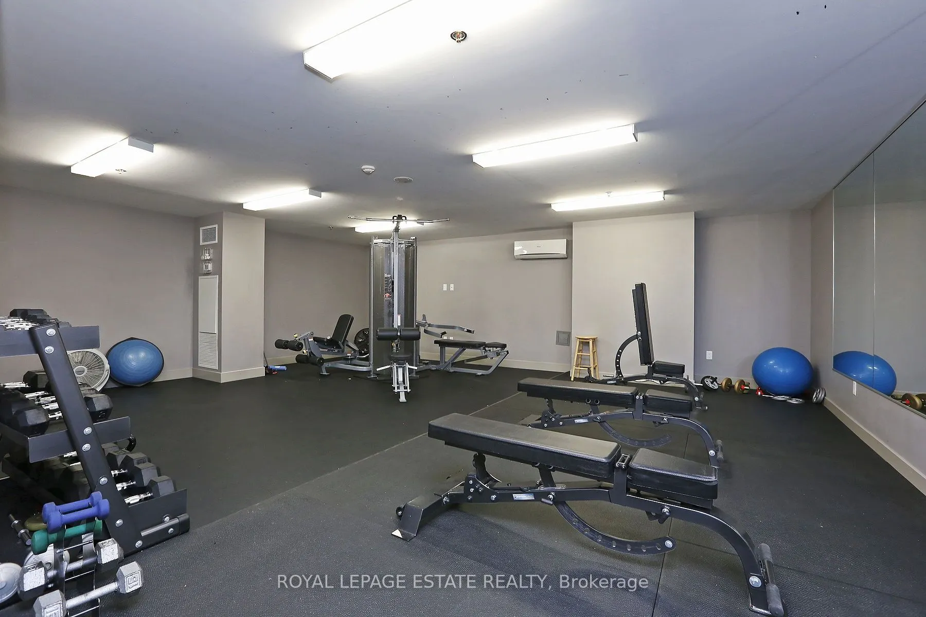 816 Lansdowne Avenue, #206