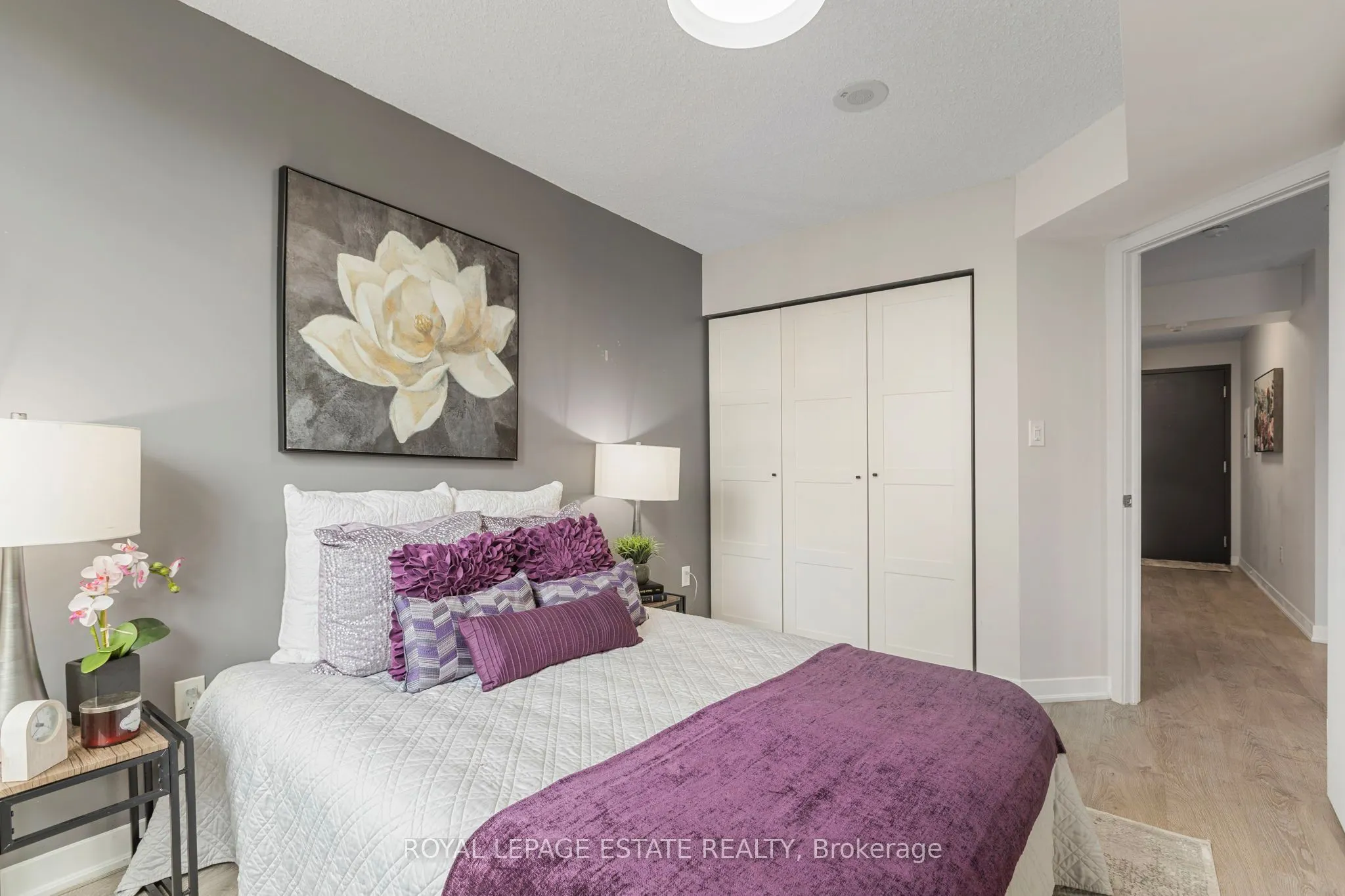 816 Lansdowne Avenue, #206