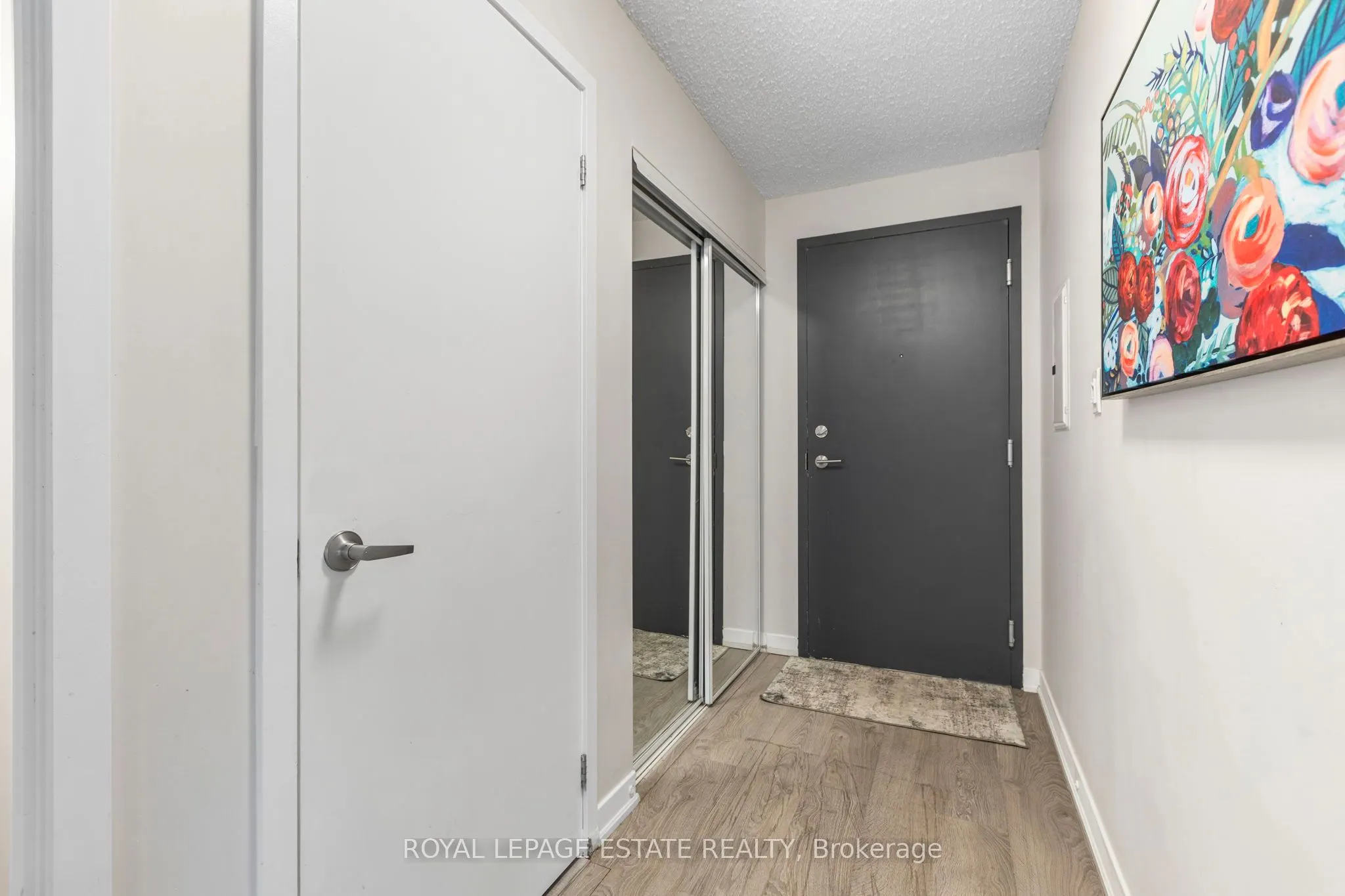 816 Lansdowne Avenue, #206