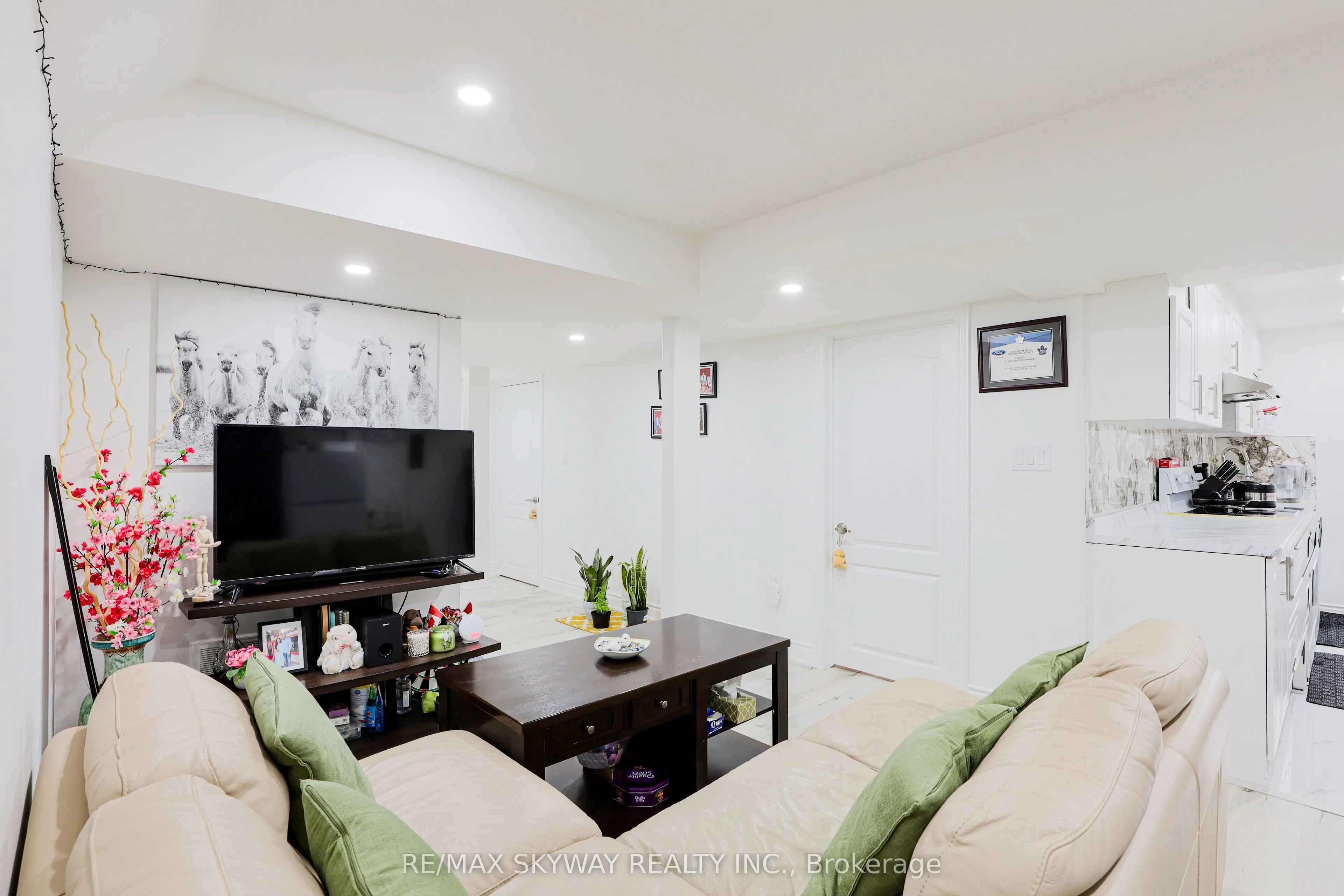 379 Valleyway Drive