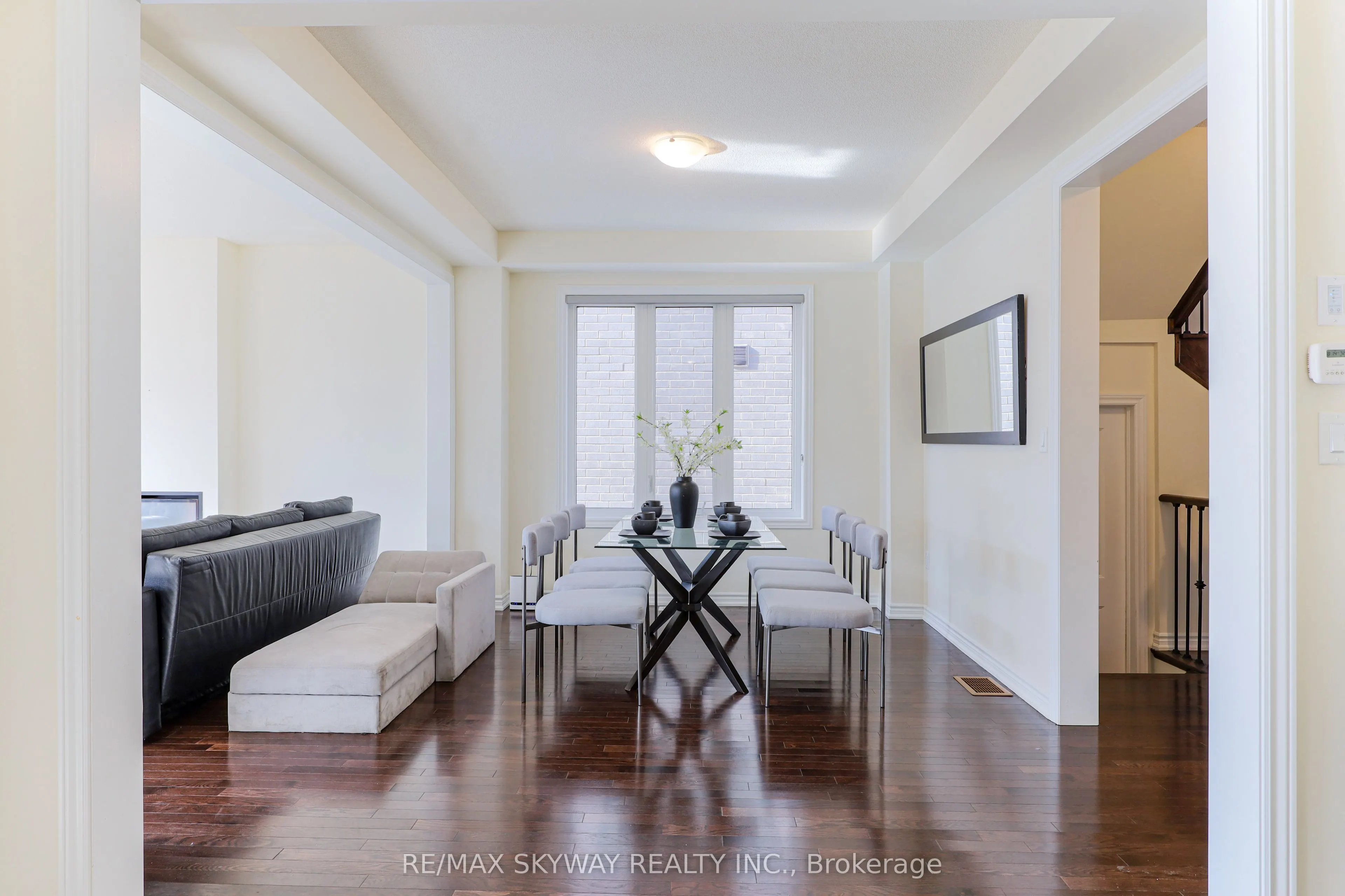 379 Valleyway Drive