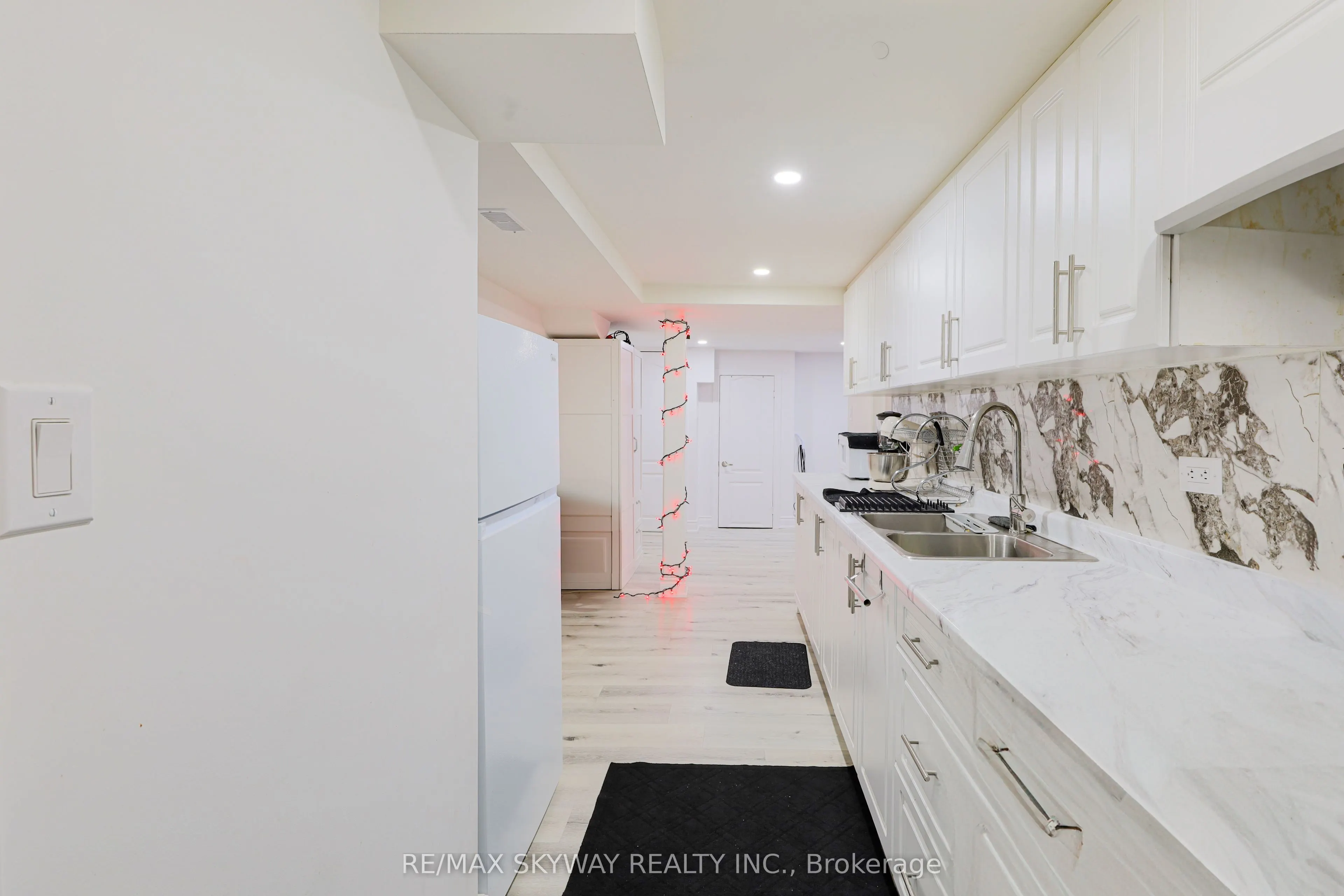 379 Valleyway Drive