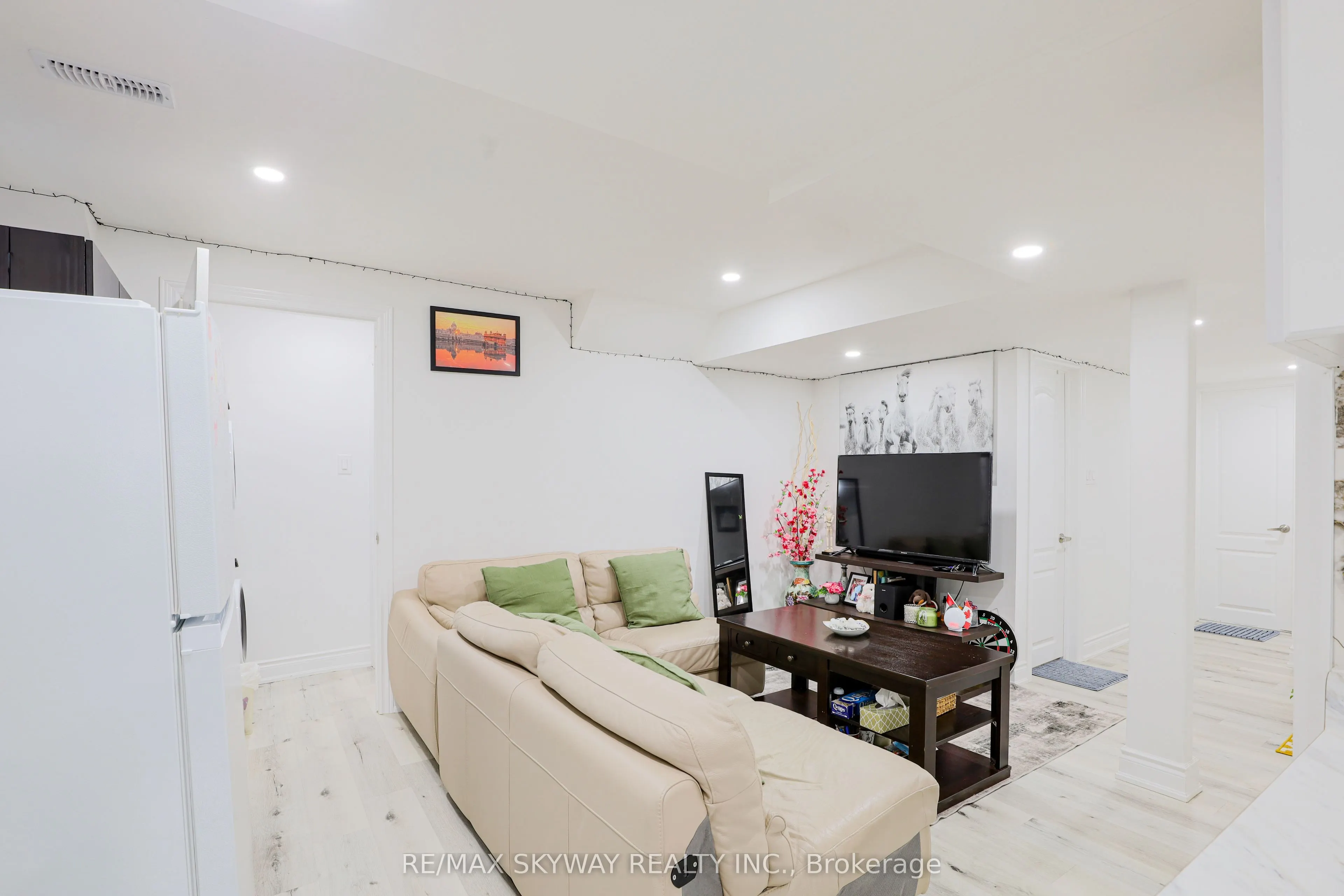 379 Valleyway Drive