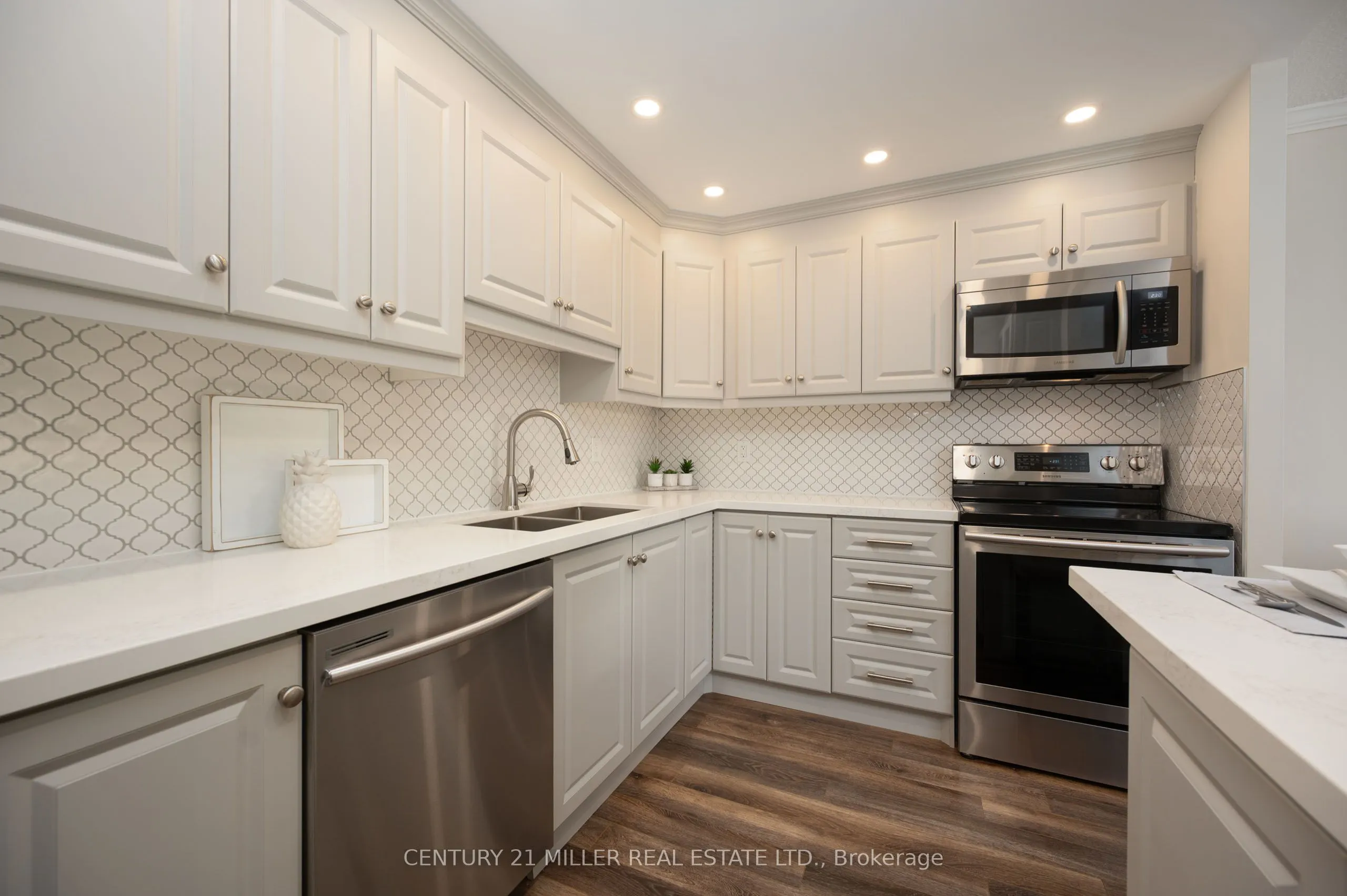 1359 White Oaks Boulevard, #804