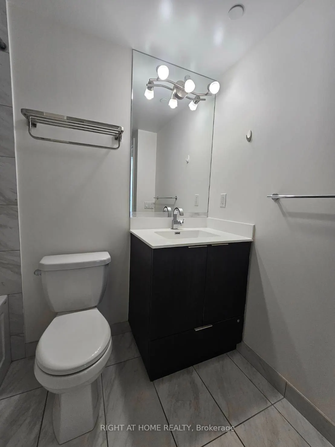 56 Annie Craig Drive, #2506