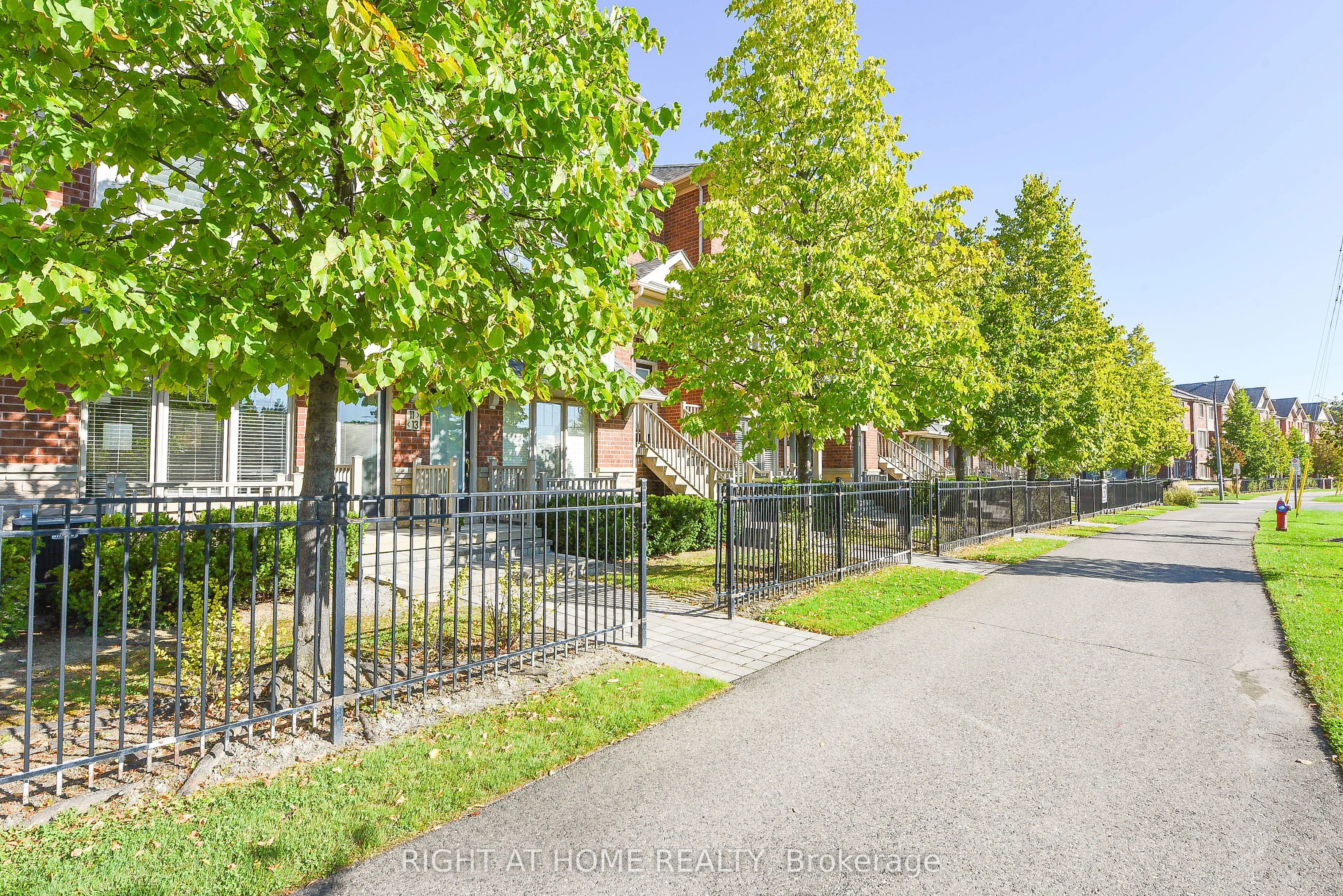 3335 Thomas Street, #13