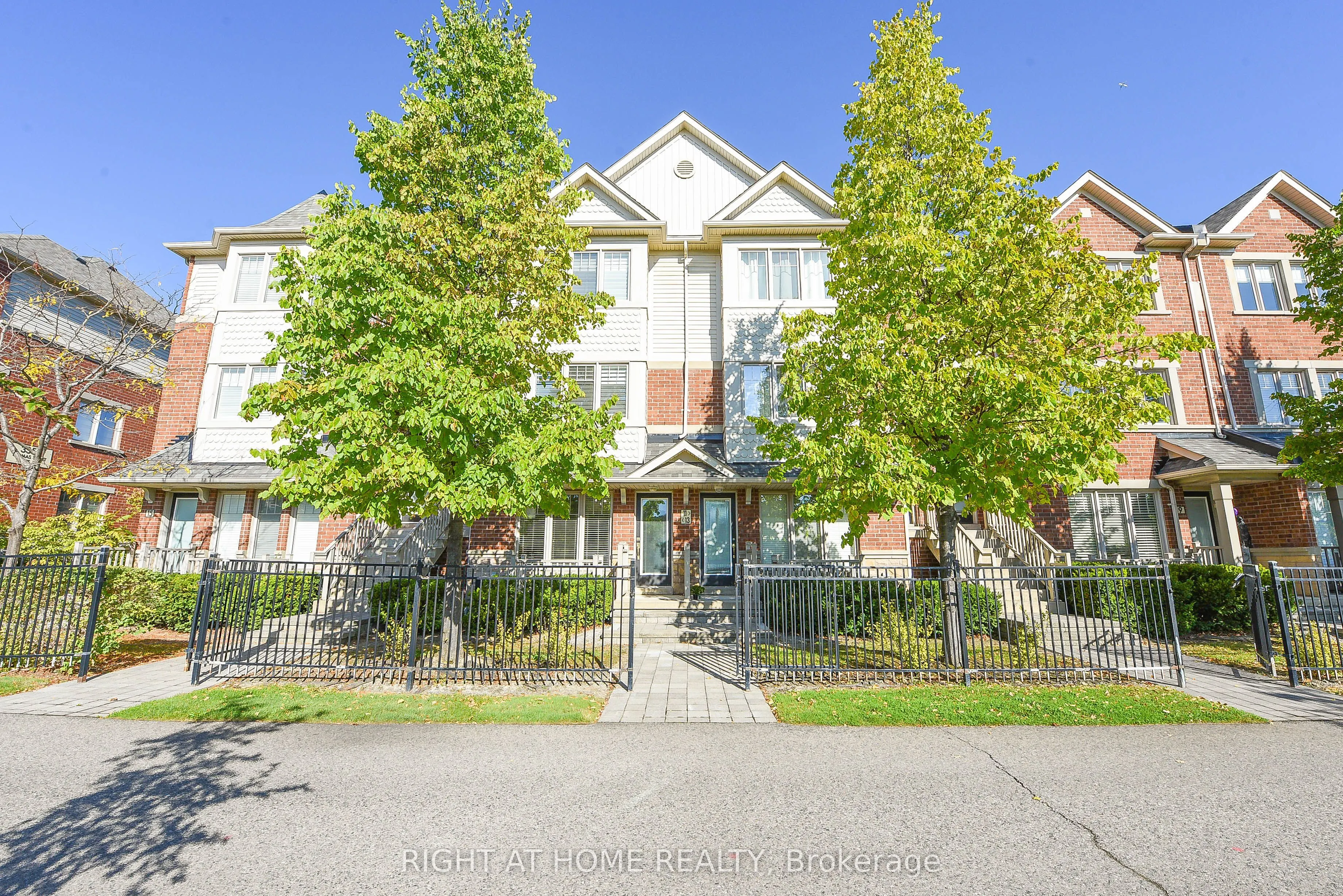 3335 Thomas Street, #13