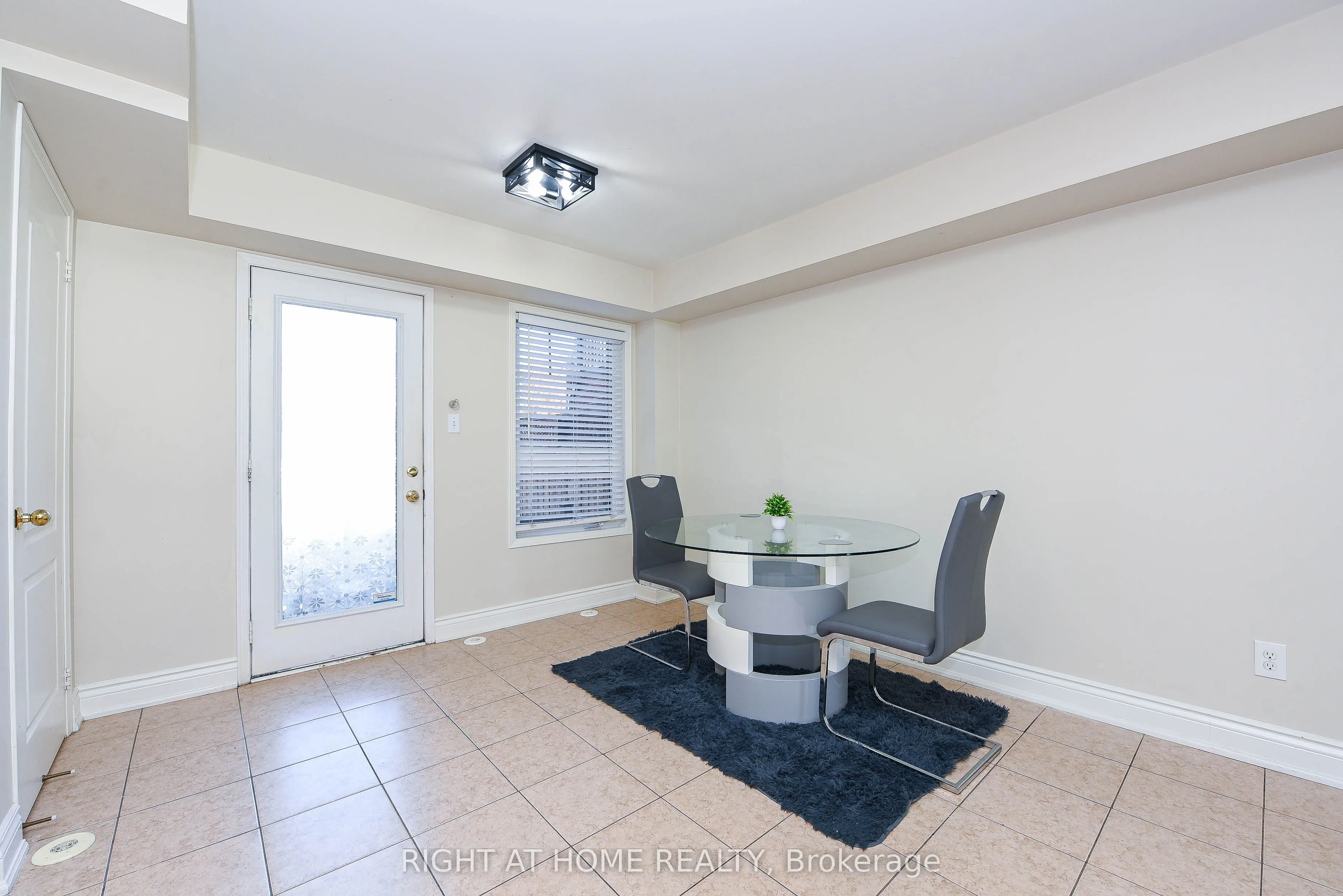 3335 Thomas Street, #13