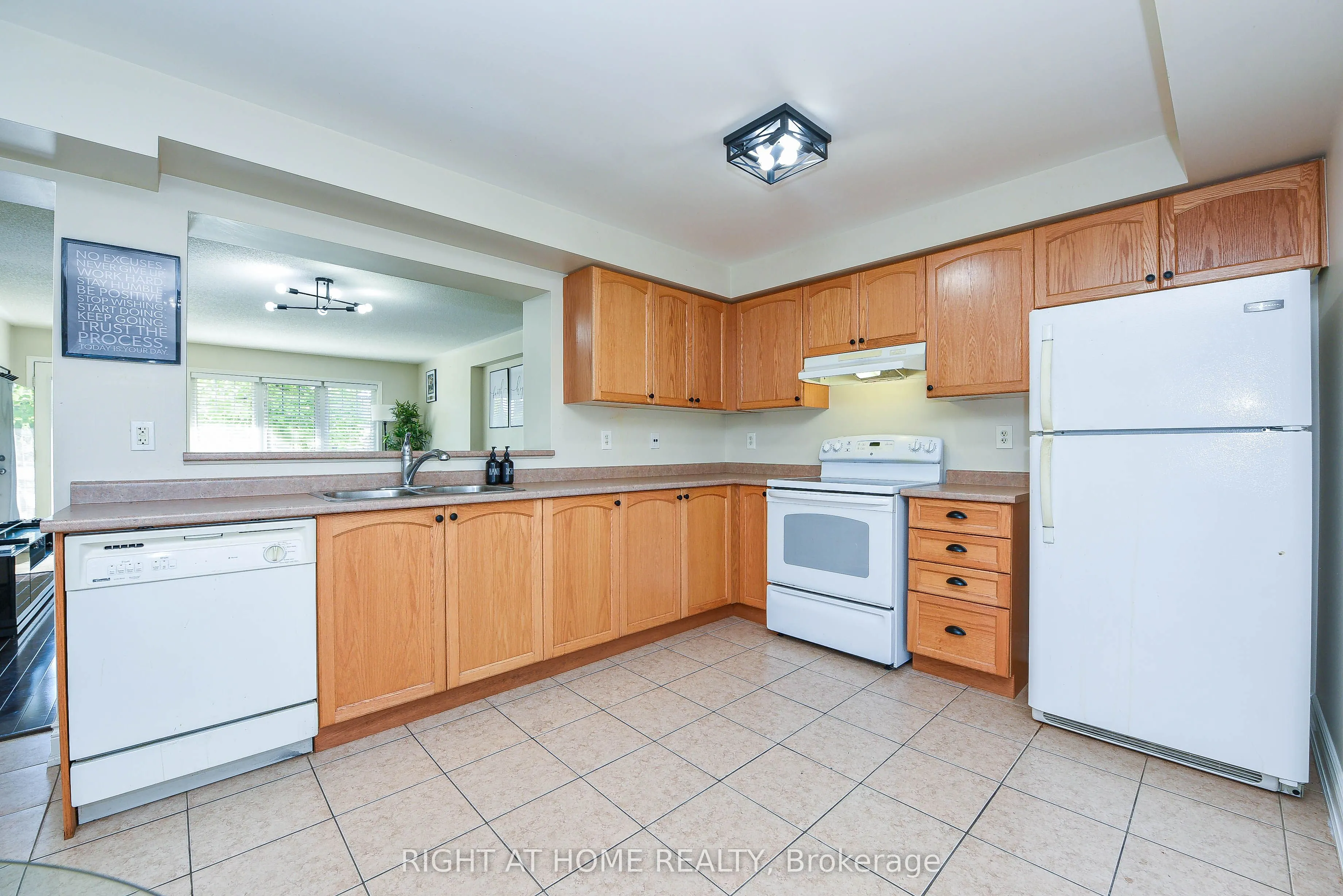 3335 Thomas Street, #13
