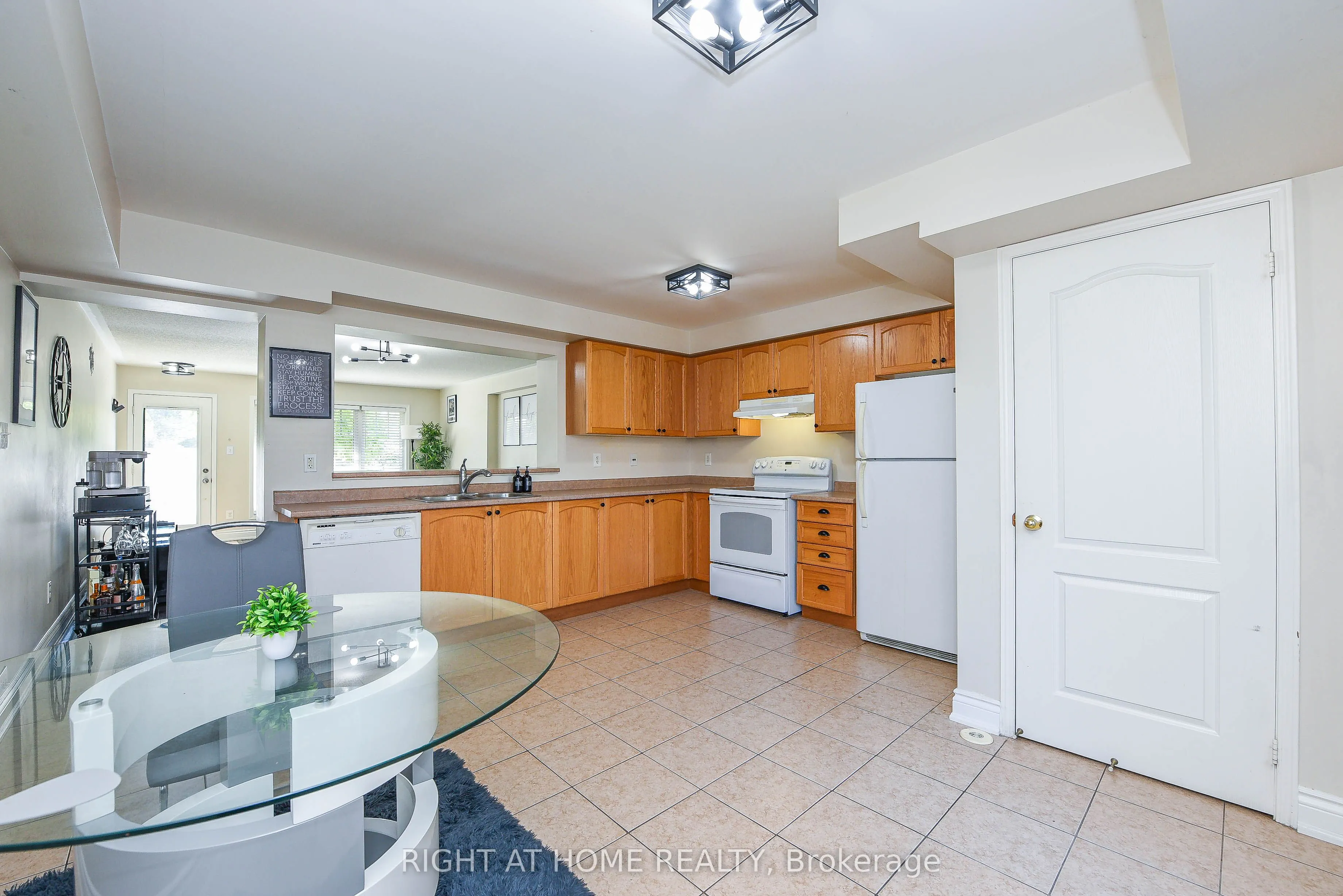 3335 Thomas Street, #13