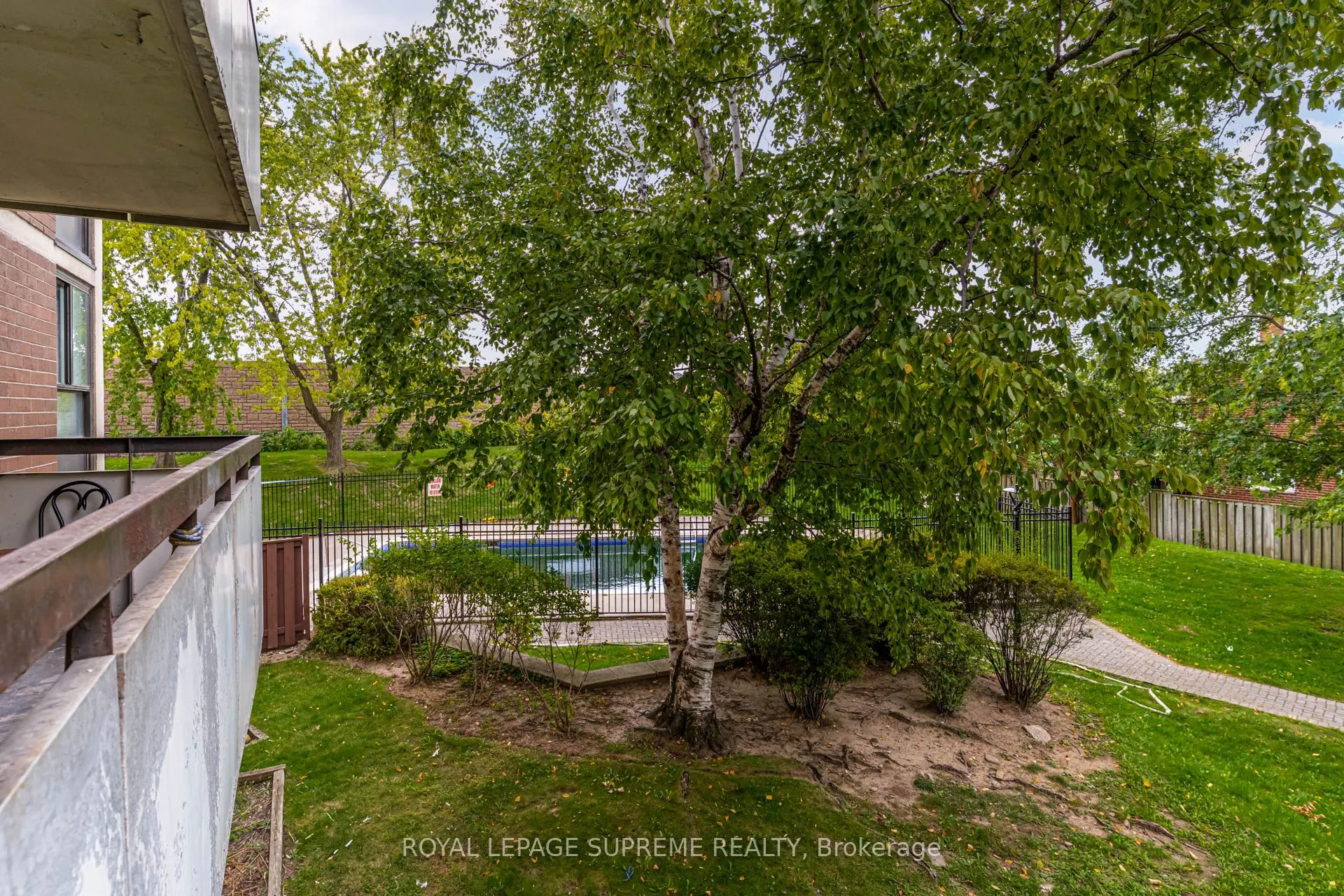 541 Blackthorn Avenue, #206