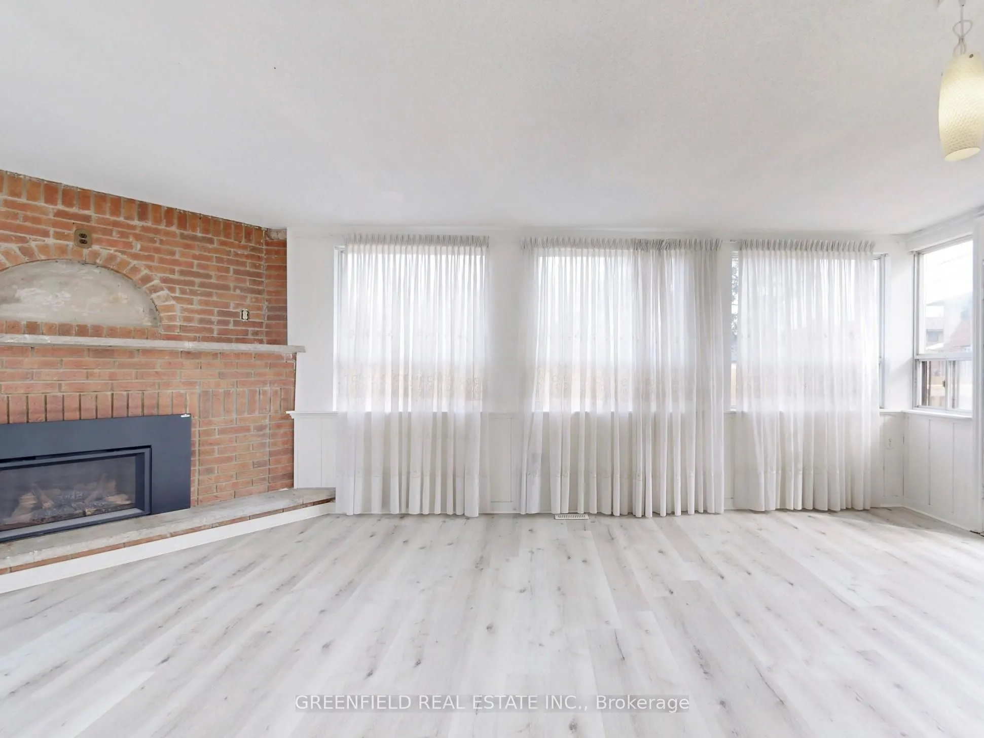 3131 Weston Road