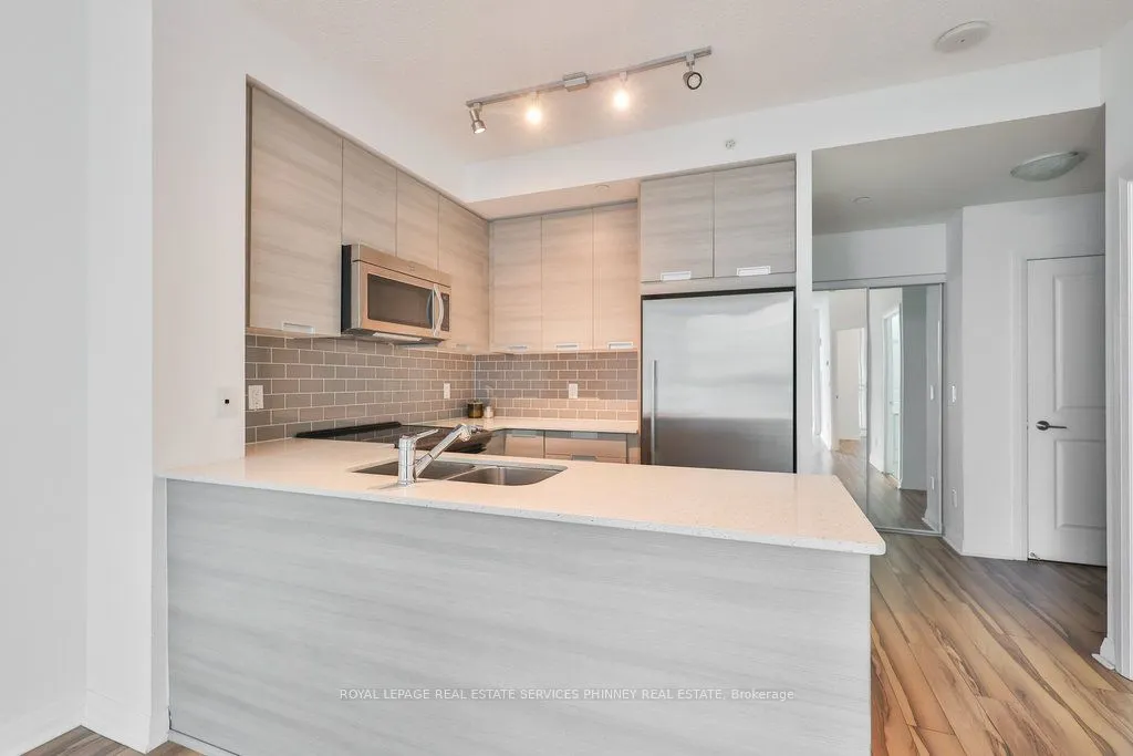 55 Eglinton Avenue W, #1610
