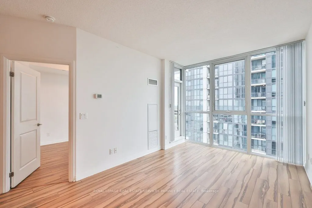 55 Eglinton Avenue W, #1610