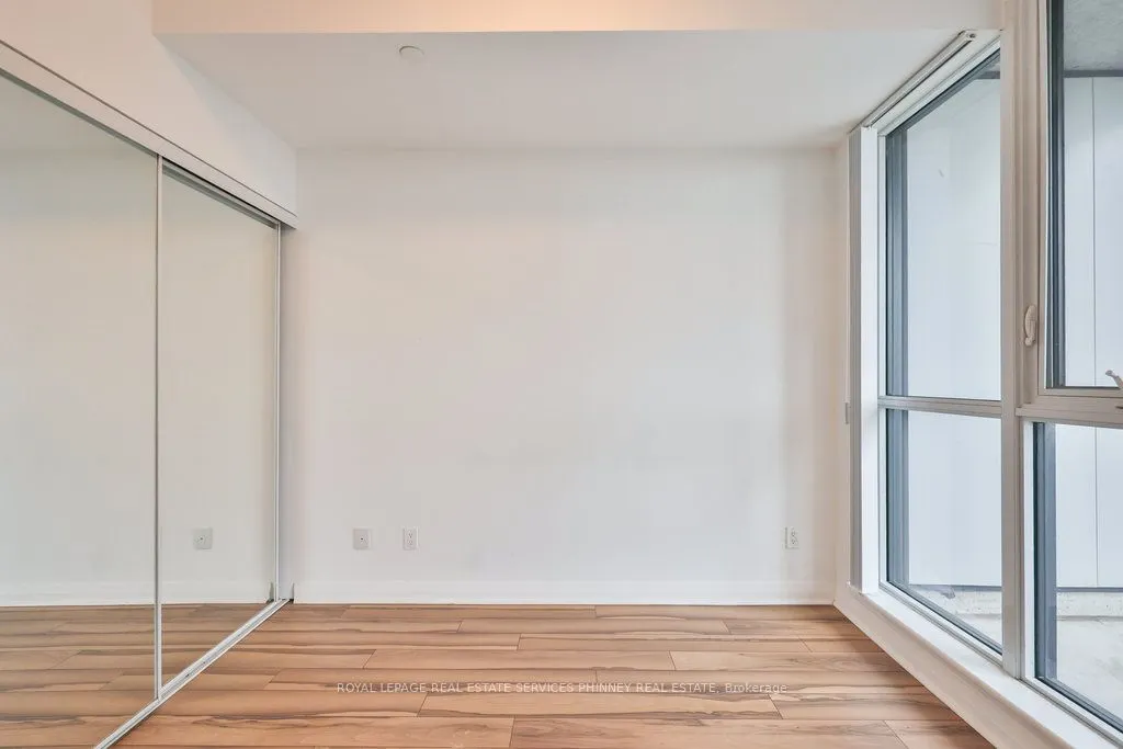 55 Eglinton Avenue W, #1610
