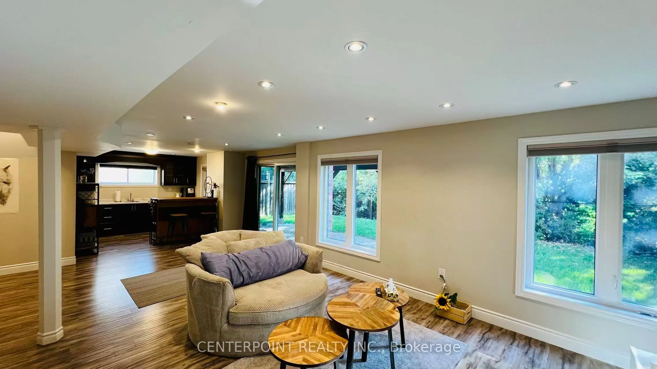 4182 Fuller Crescent