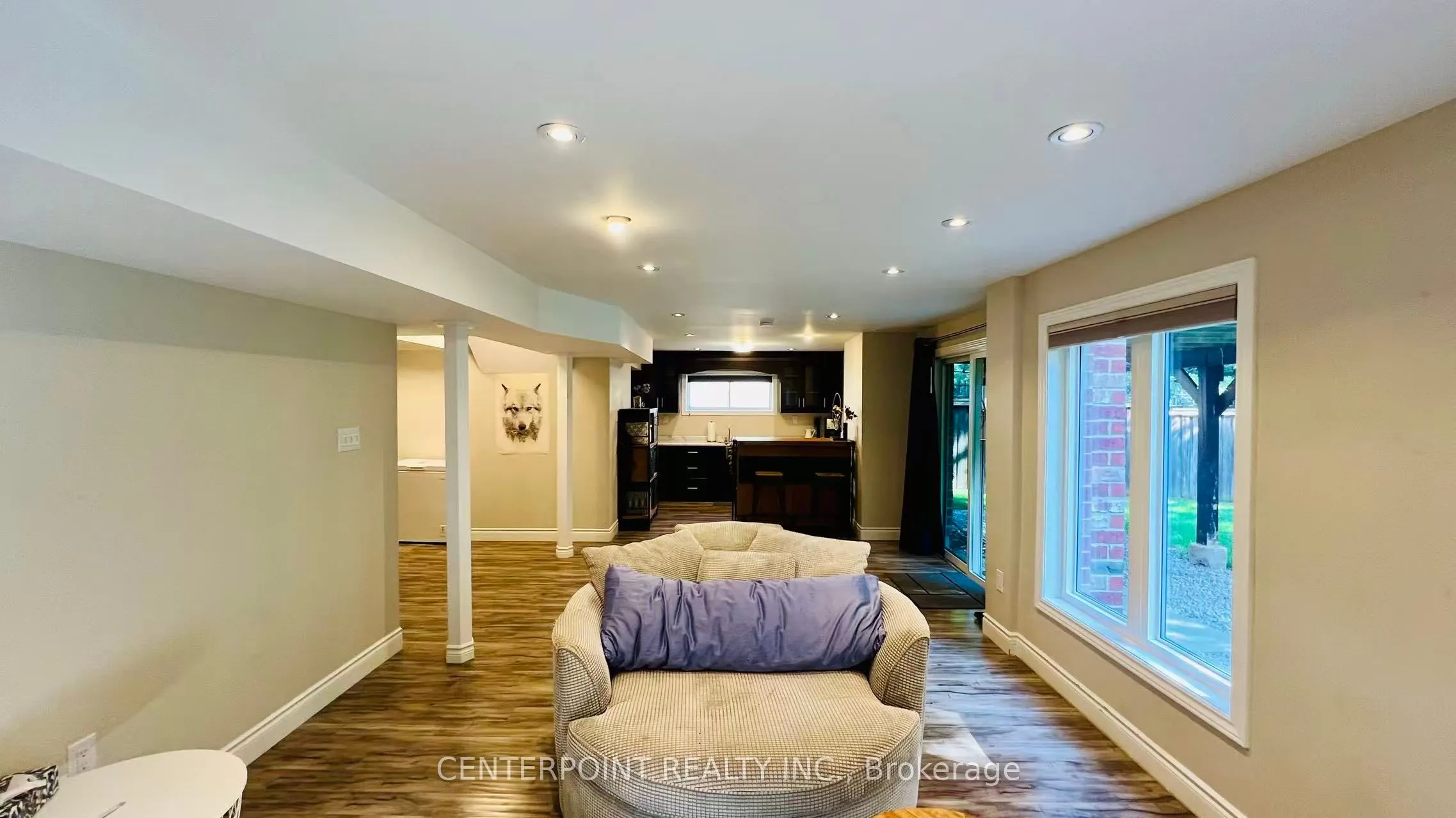 4182 Fuller Crescent