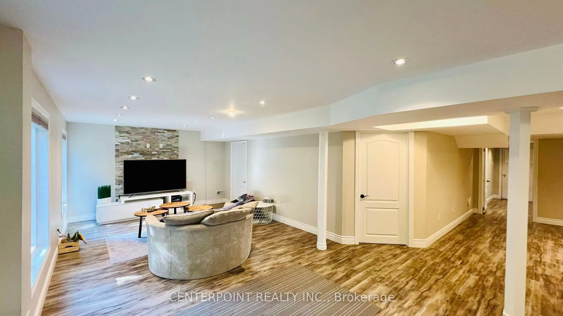 4182 Fuller Crescent