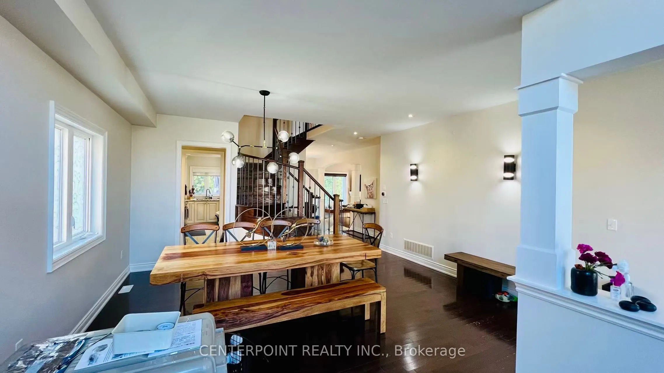 4182 Fuller Crescent