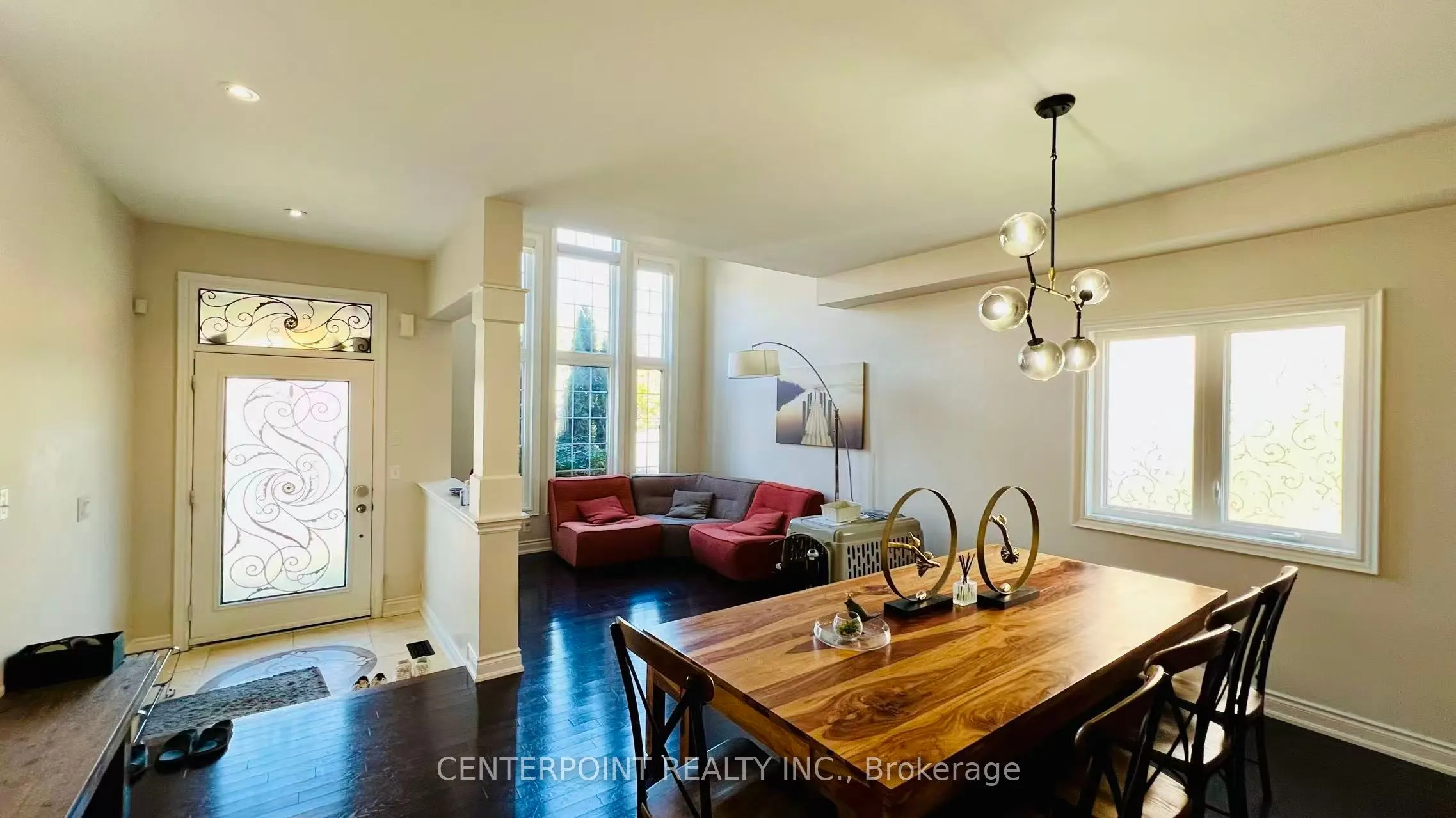 4182 Fuller Crescent