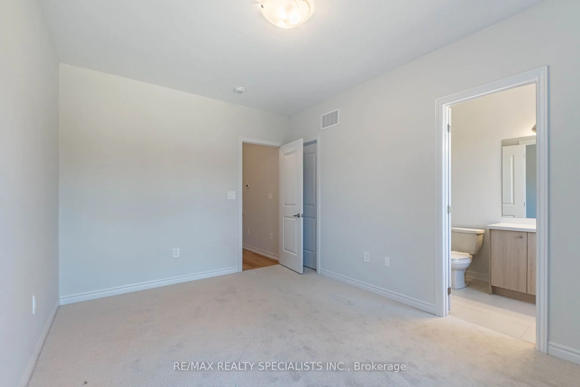 5966 Saigon Street