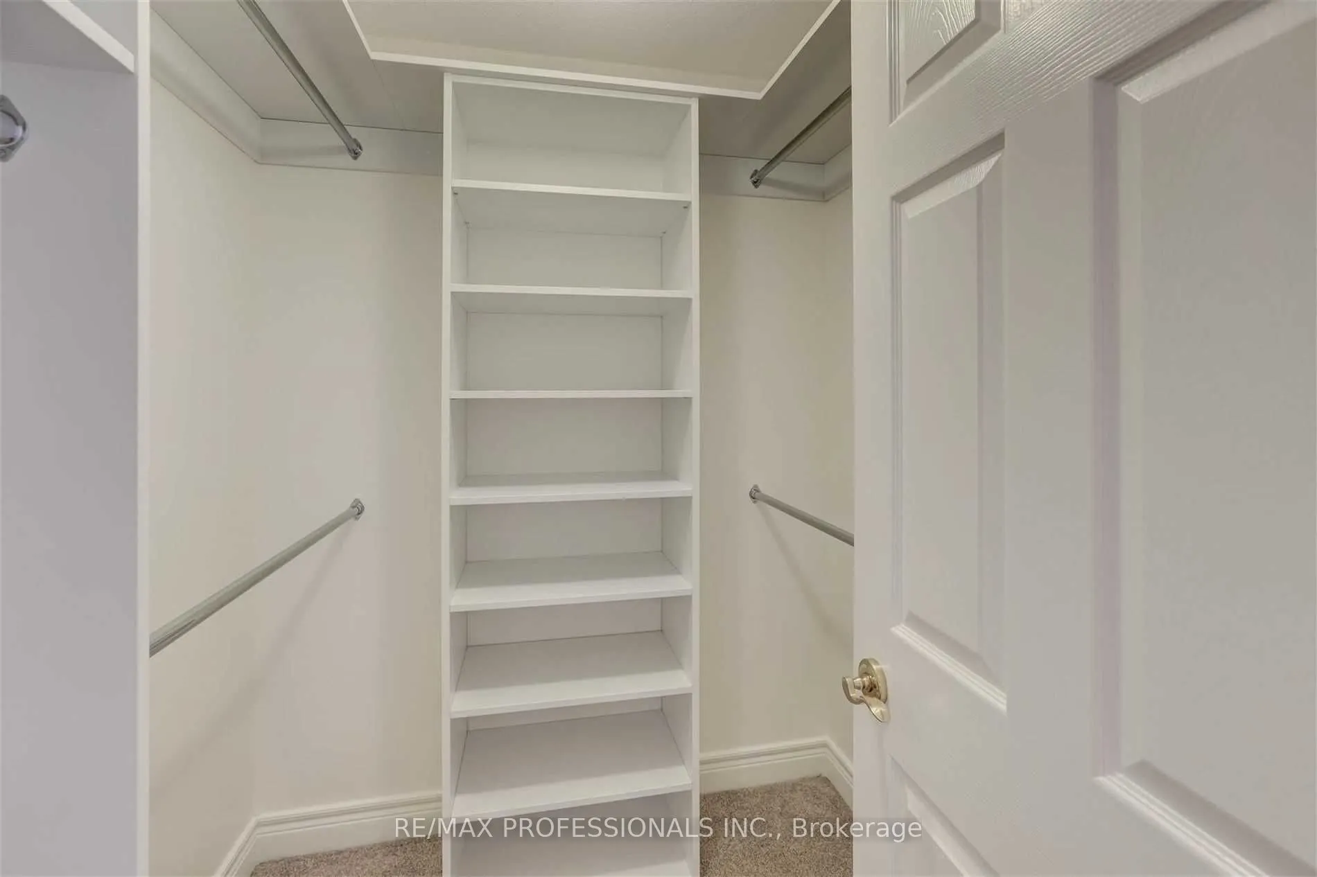 10 Old Mill Trail, #305