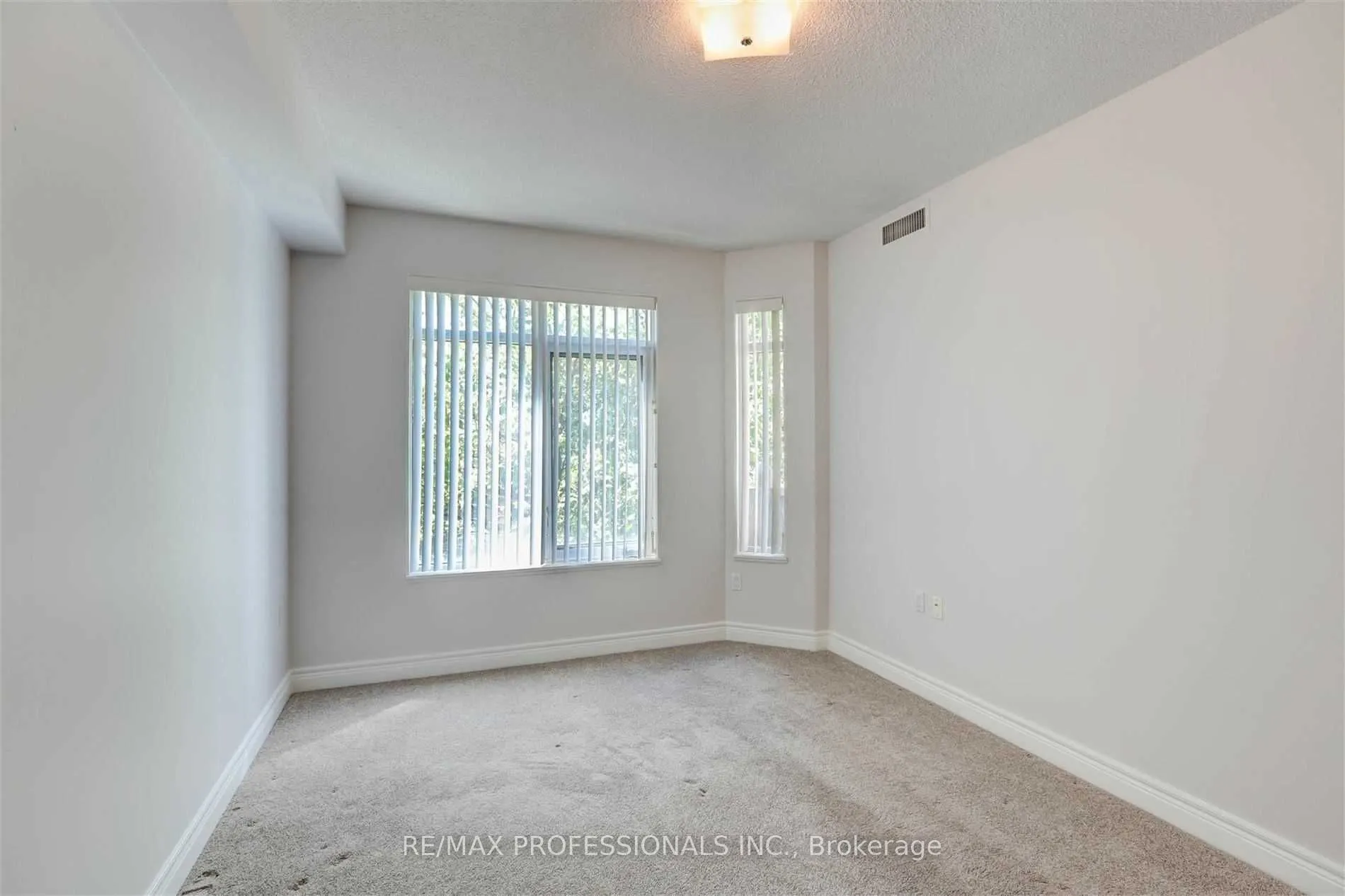 10 Old Mill Trail, #305